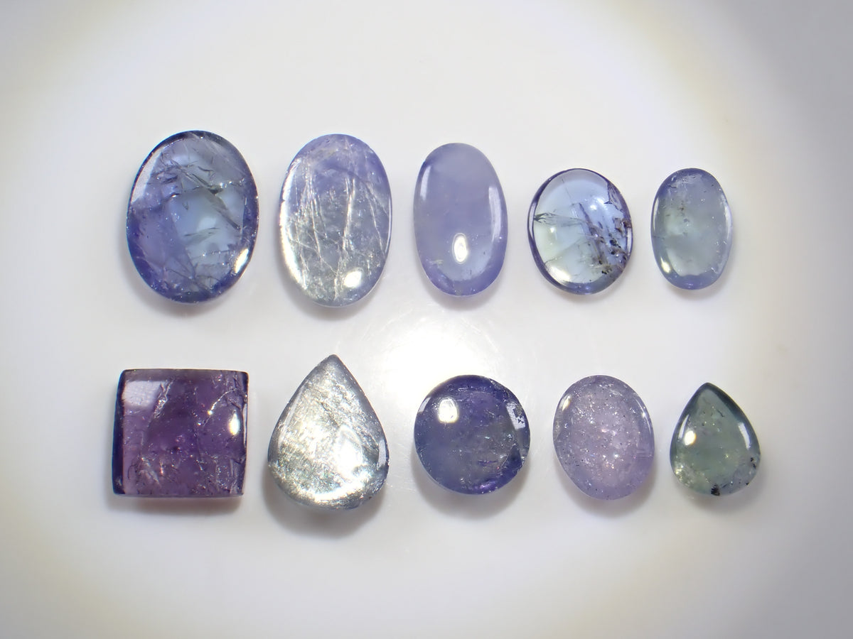 【10/24 22時販売】《限定10石》タンザニア産ゾイサイトガチャ（平均3.5ct、カボションカット、含浸処理）《複数購入割引有》