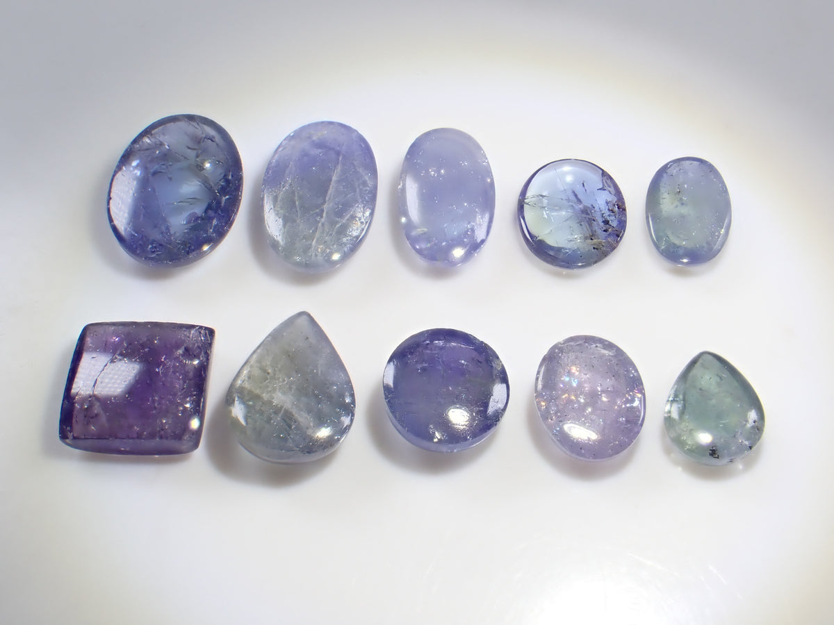 【10/24 22時販売】《限定10石》タンザニア産ゾイサイトガチャ（平均3.5ct、カボションカット、含浸処理）《複数購入割引有》