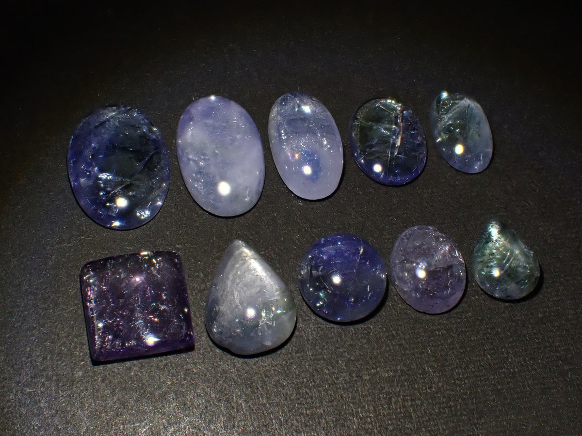 【10/24 22時販売】《限定10石》タンザニア産ゾイサイトガチャ（平均3.5ct、カボションカット、含浸処理）《複数購入割引有》