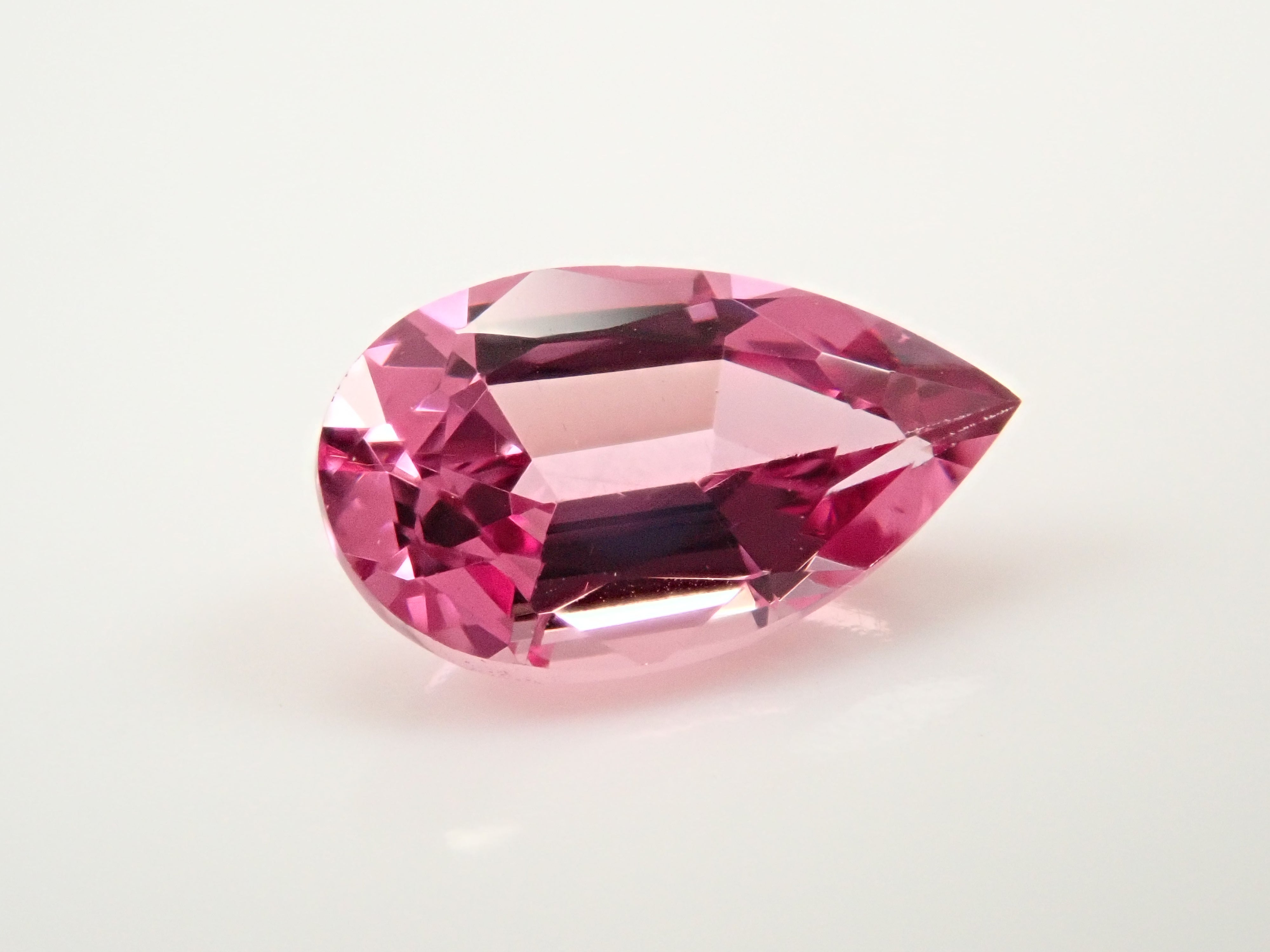 【1月11日 22:00 特價】坦尚尼亞馬來亞石榴石 0.569克拉 裸石