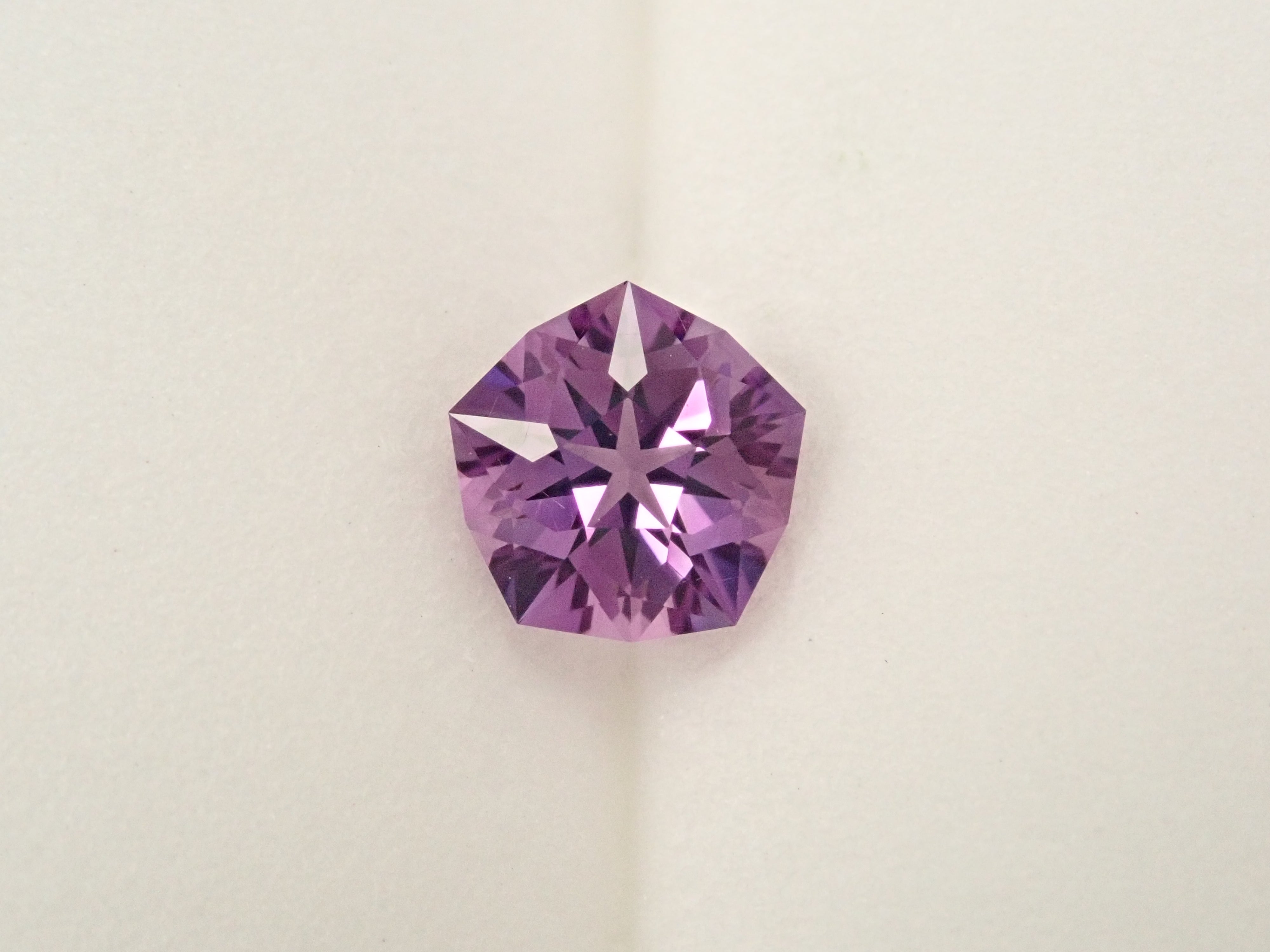 カラーシフトアメジスト 0.849ctルース