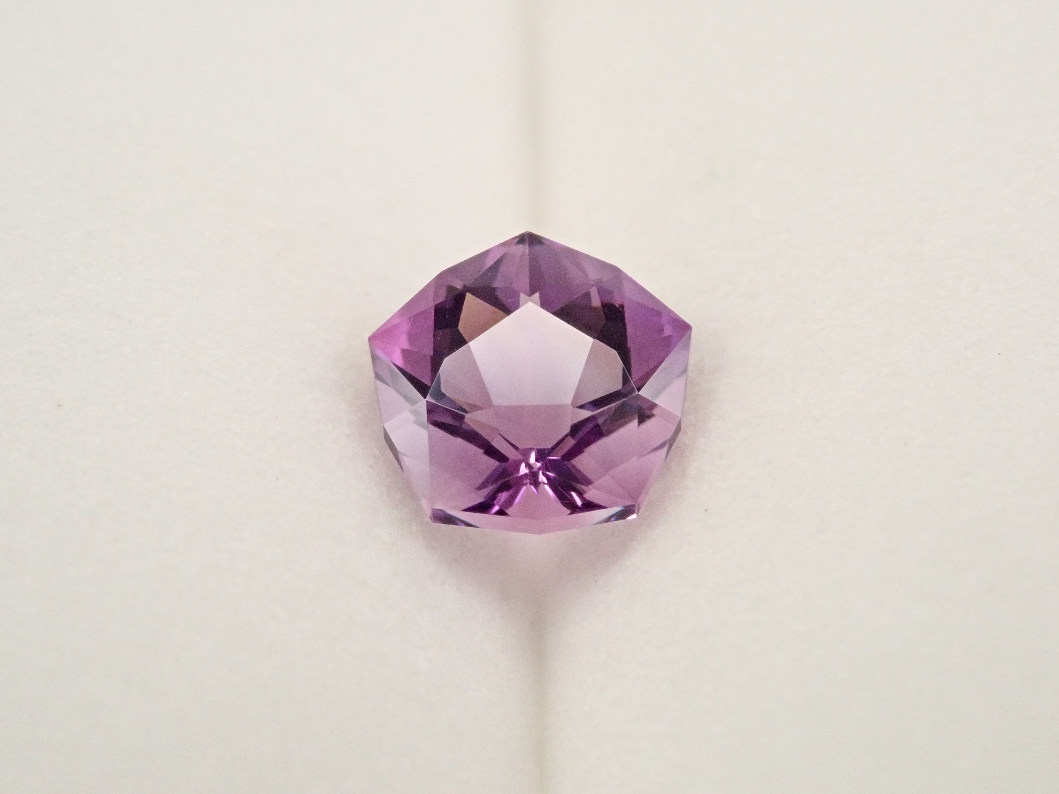 カラーシフトアメジスト 0.849ctルース