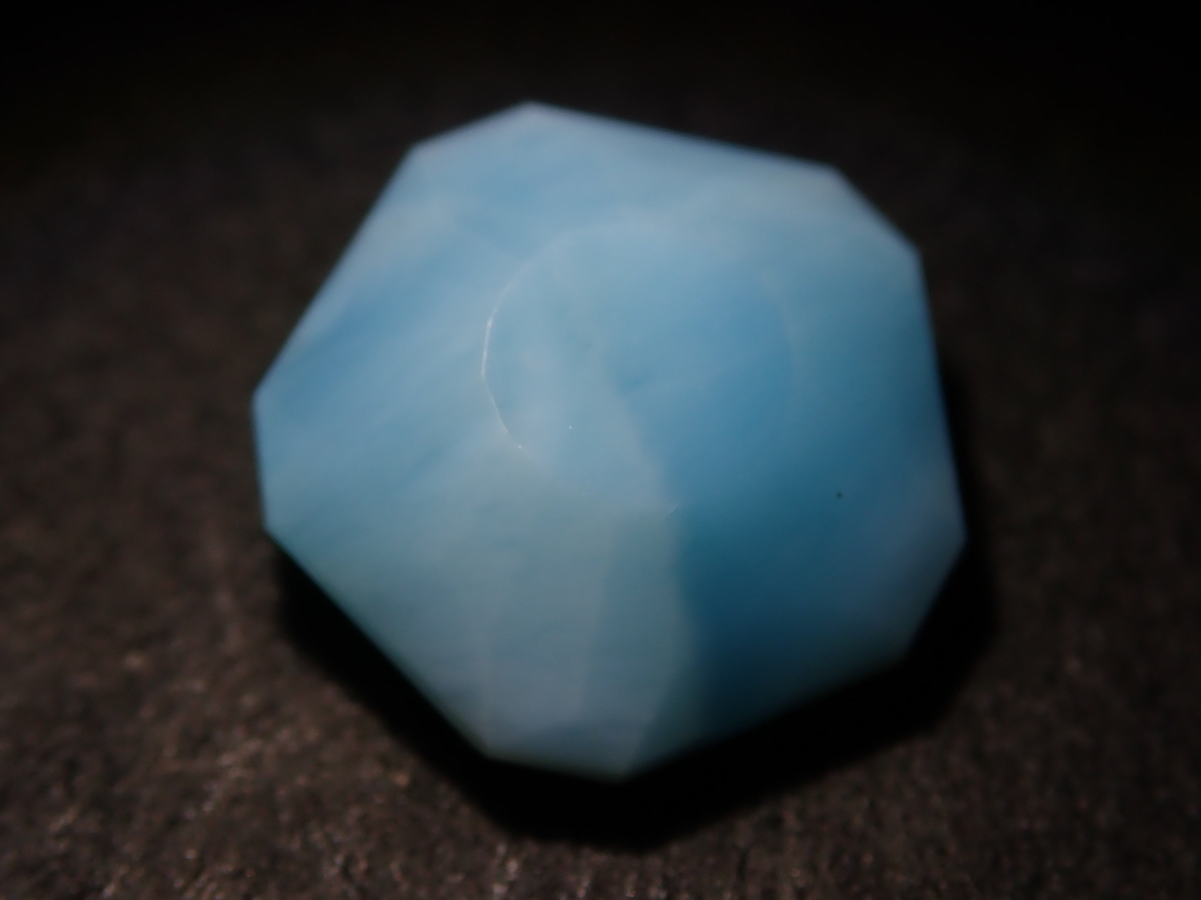 ドミニカ共和国産ラリマー 2.568ctルース