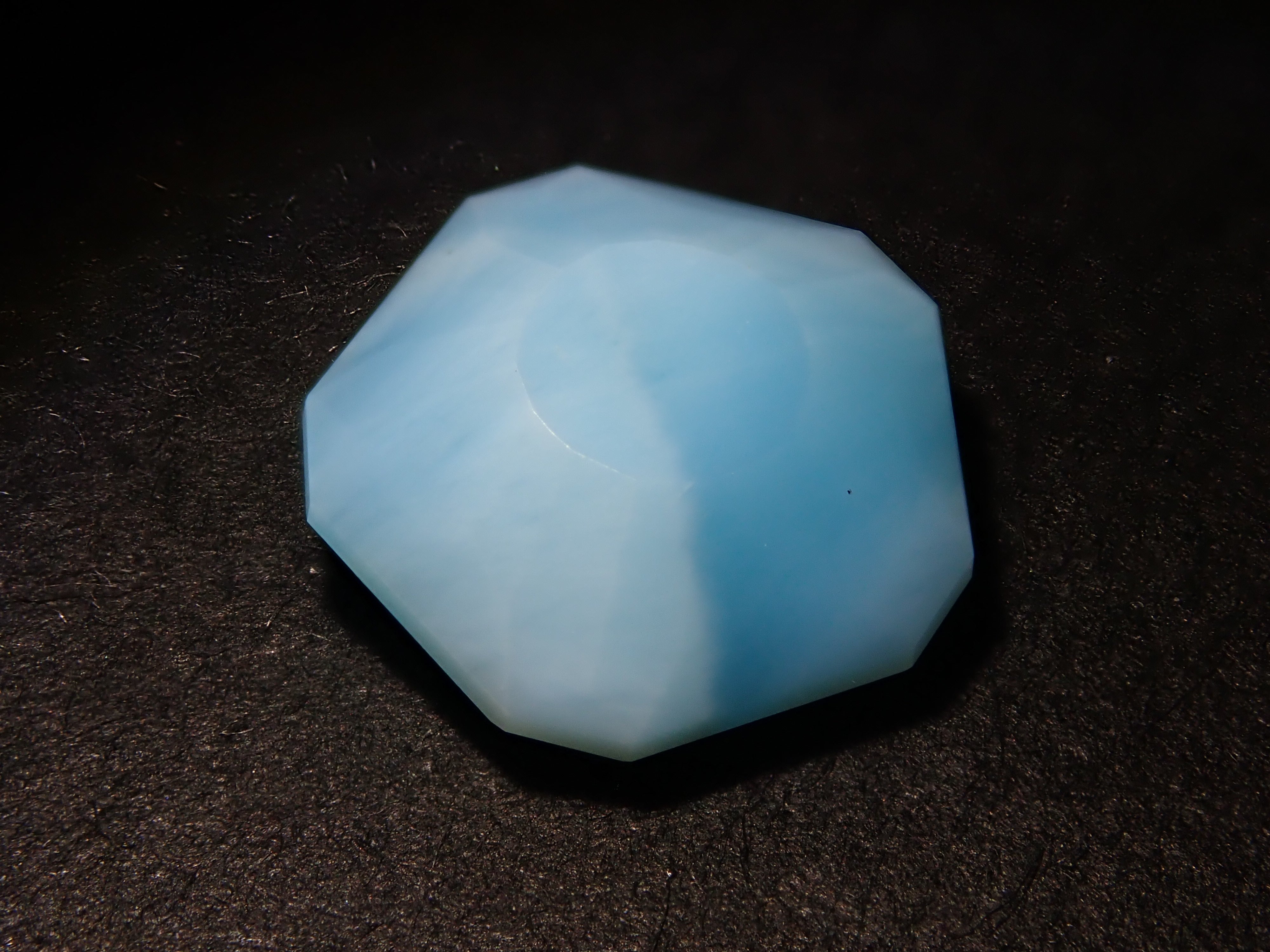 ドミニカ共和国産ラリマー 2.568ctルース