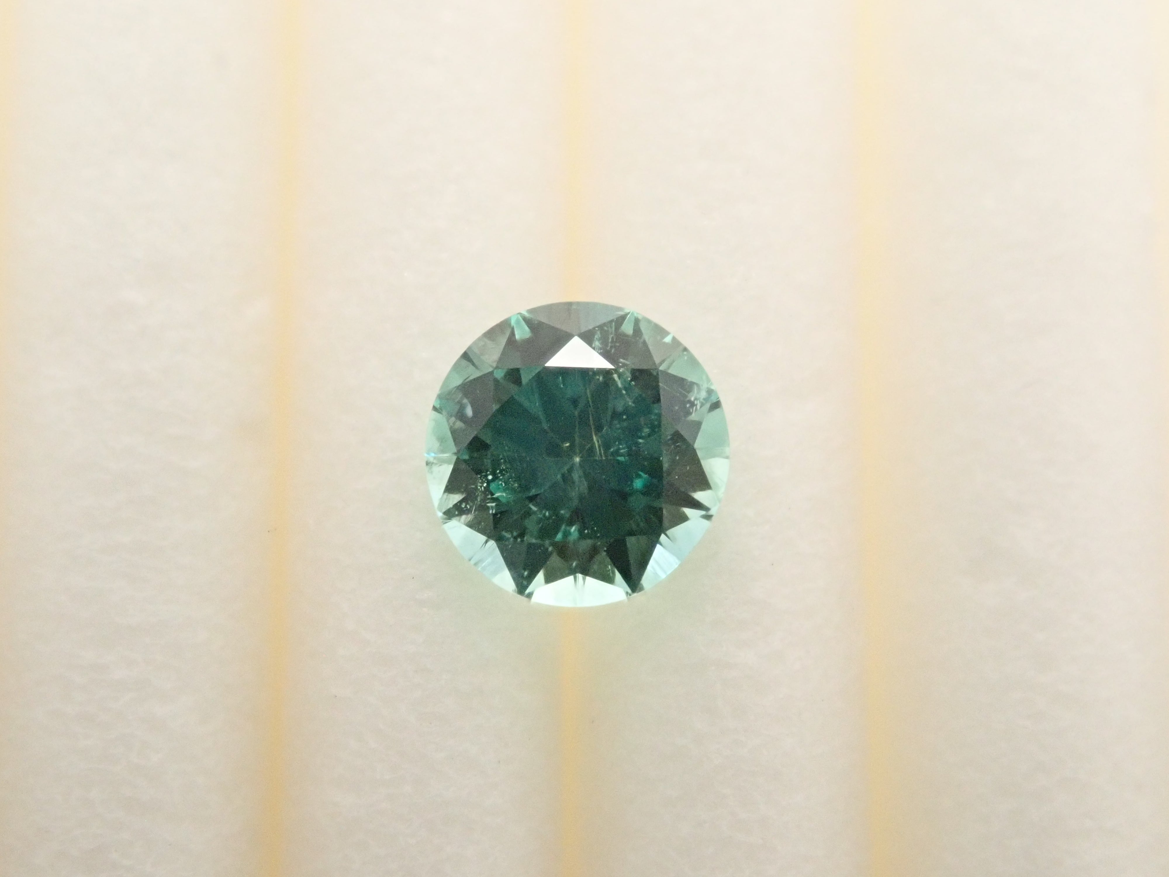 [E33 Shinjuku] Russian oil-free emerald 0.223ct loose