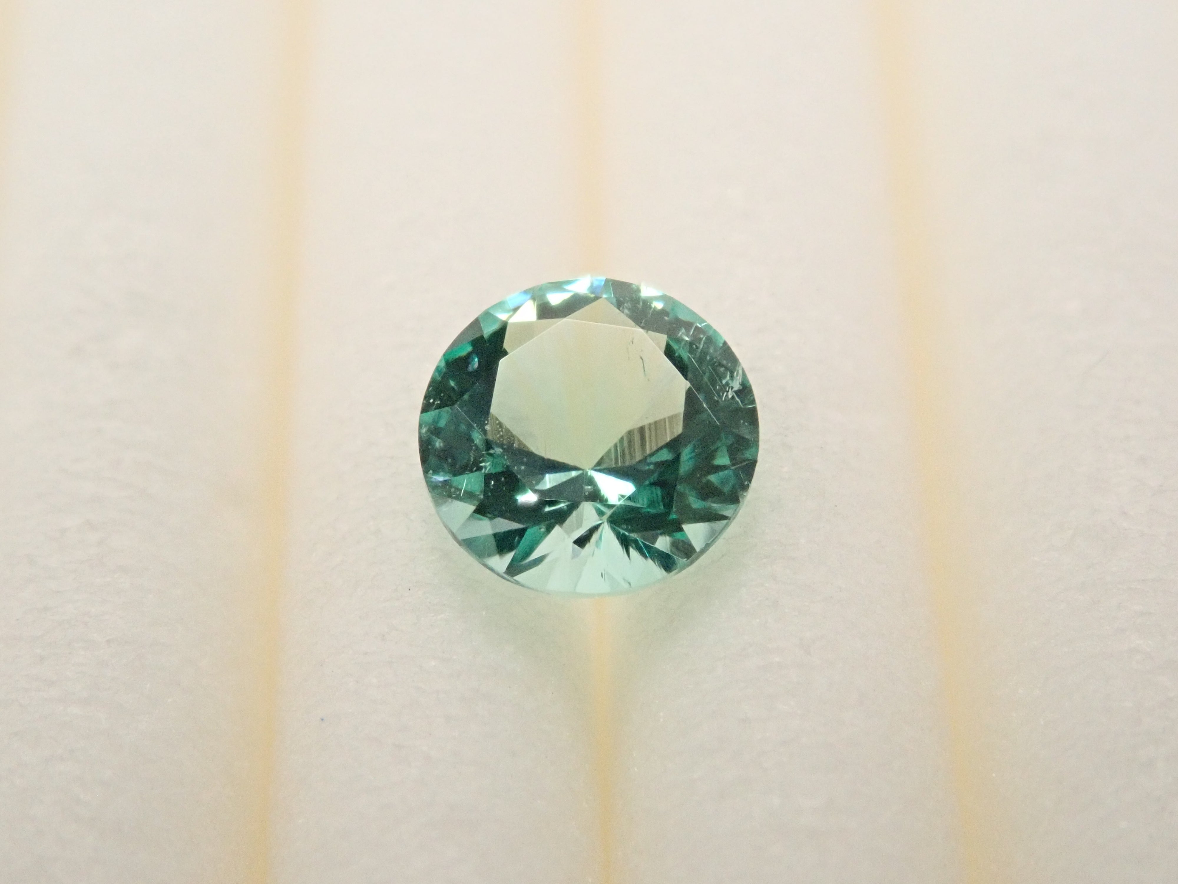 [E33 Shinjuku] Russian oil-free emerald 0.223ct loose