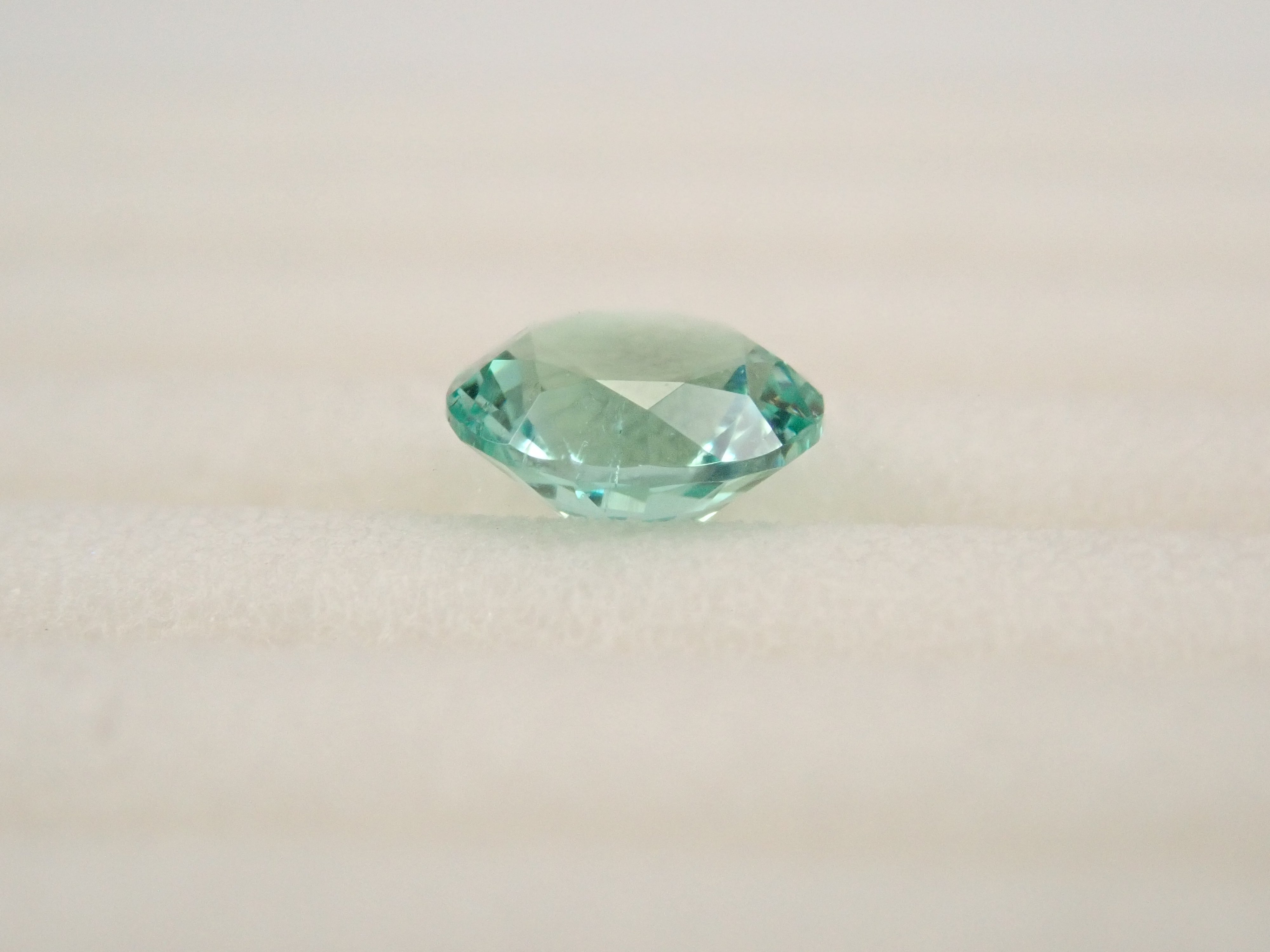 [E33 Shinjuku] Russian oil-free emerald 0.223ct loose