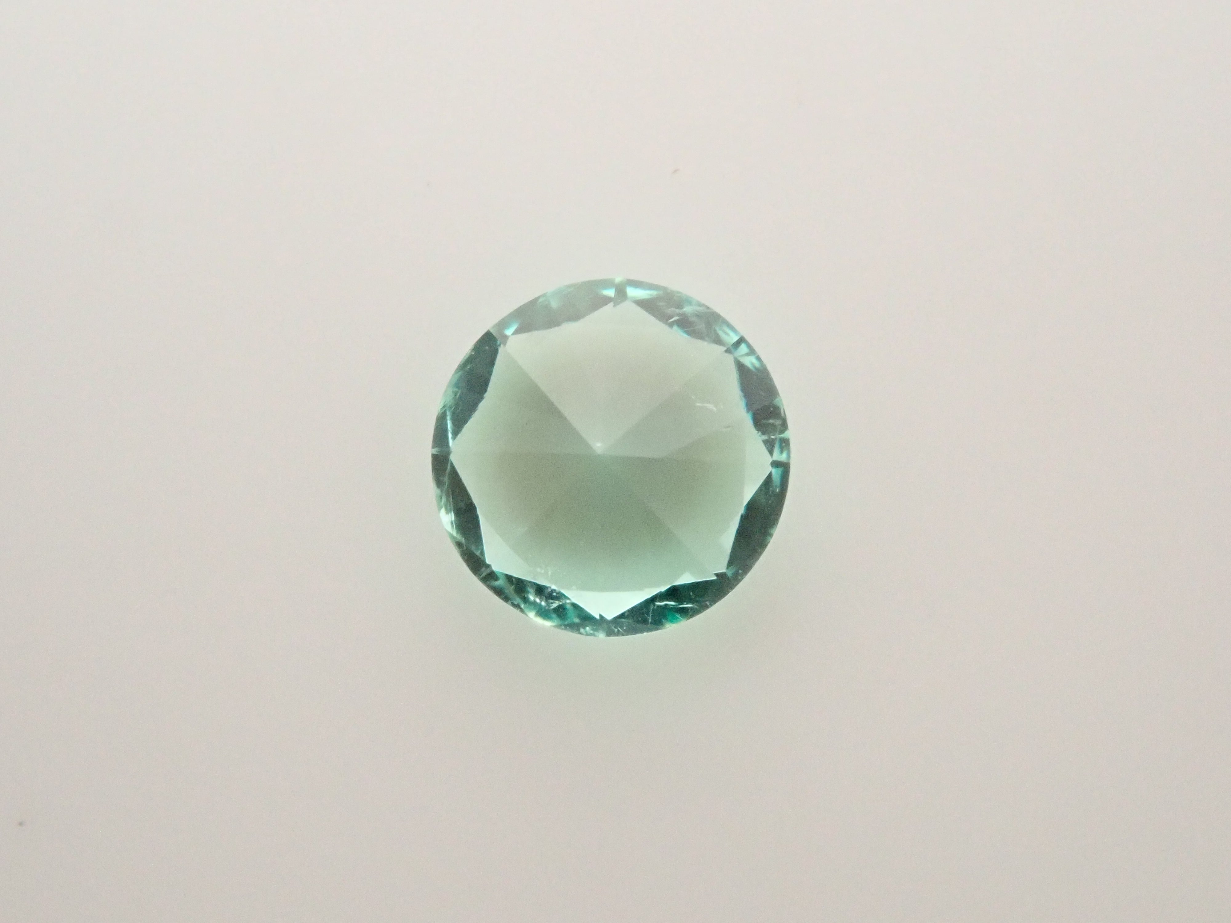 [E33 Shinjuku] Russian oil-free emerald 0.223ct loose