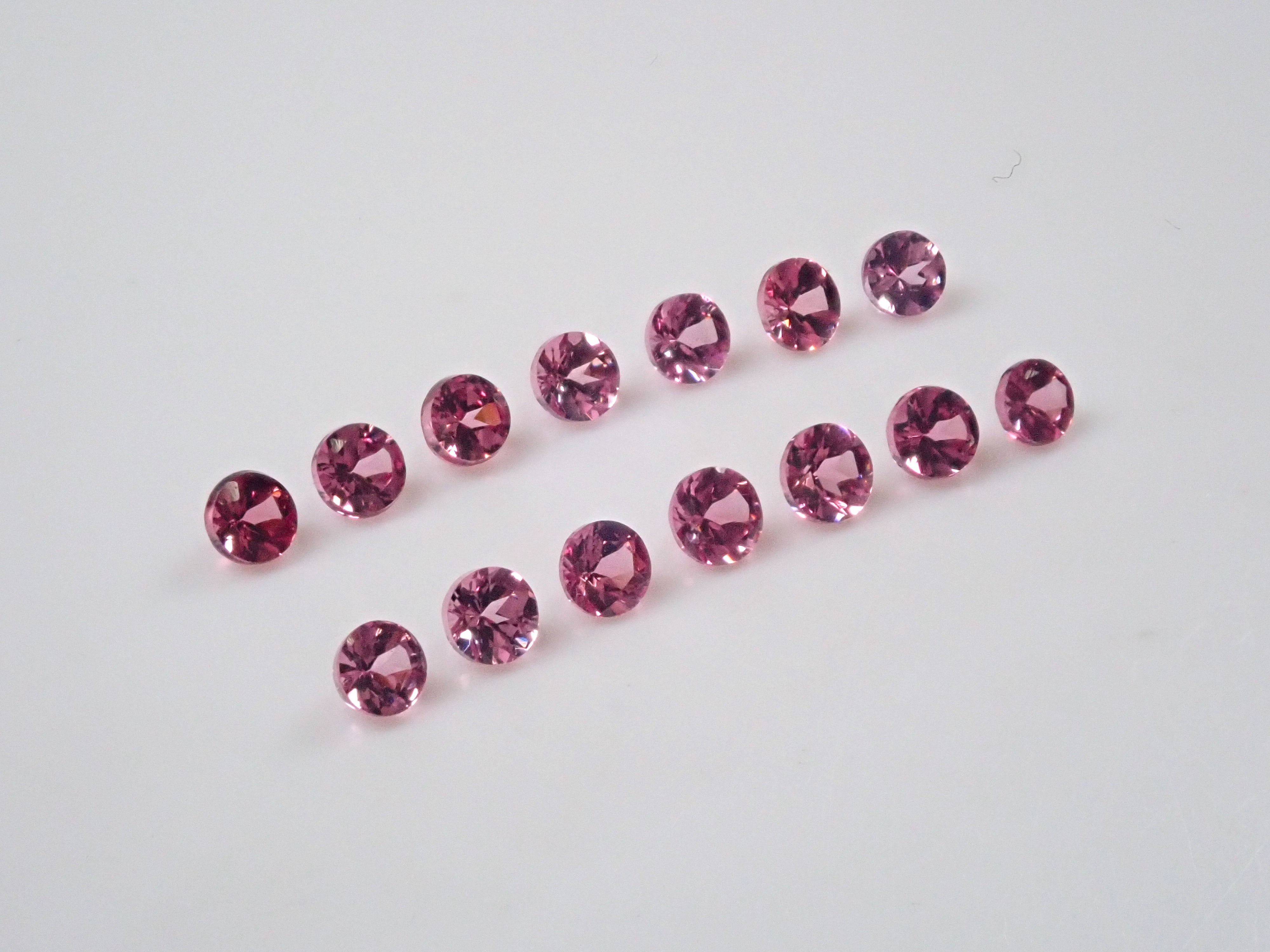 [Limited to 7 sets] October birthstone tourmaline 3 stone set (1 rough stone from Afghanistan, 2 loose 2.5mm stones)