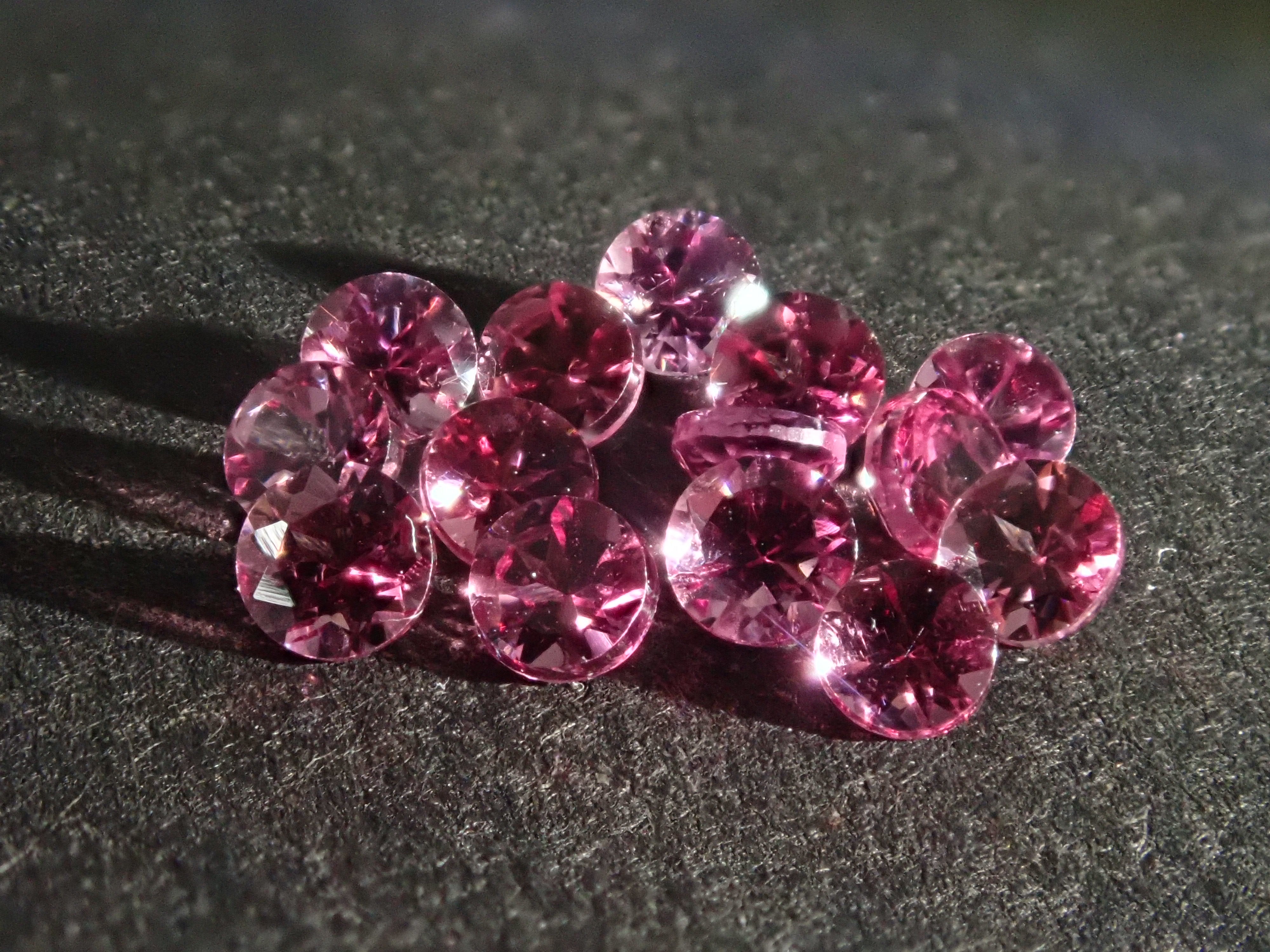 [Limited to 7 sets] October birthstone tourmaline 3 stone set (1 rough stone from Afghanistan, 2 loose 2.5mm stones)