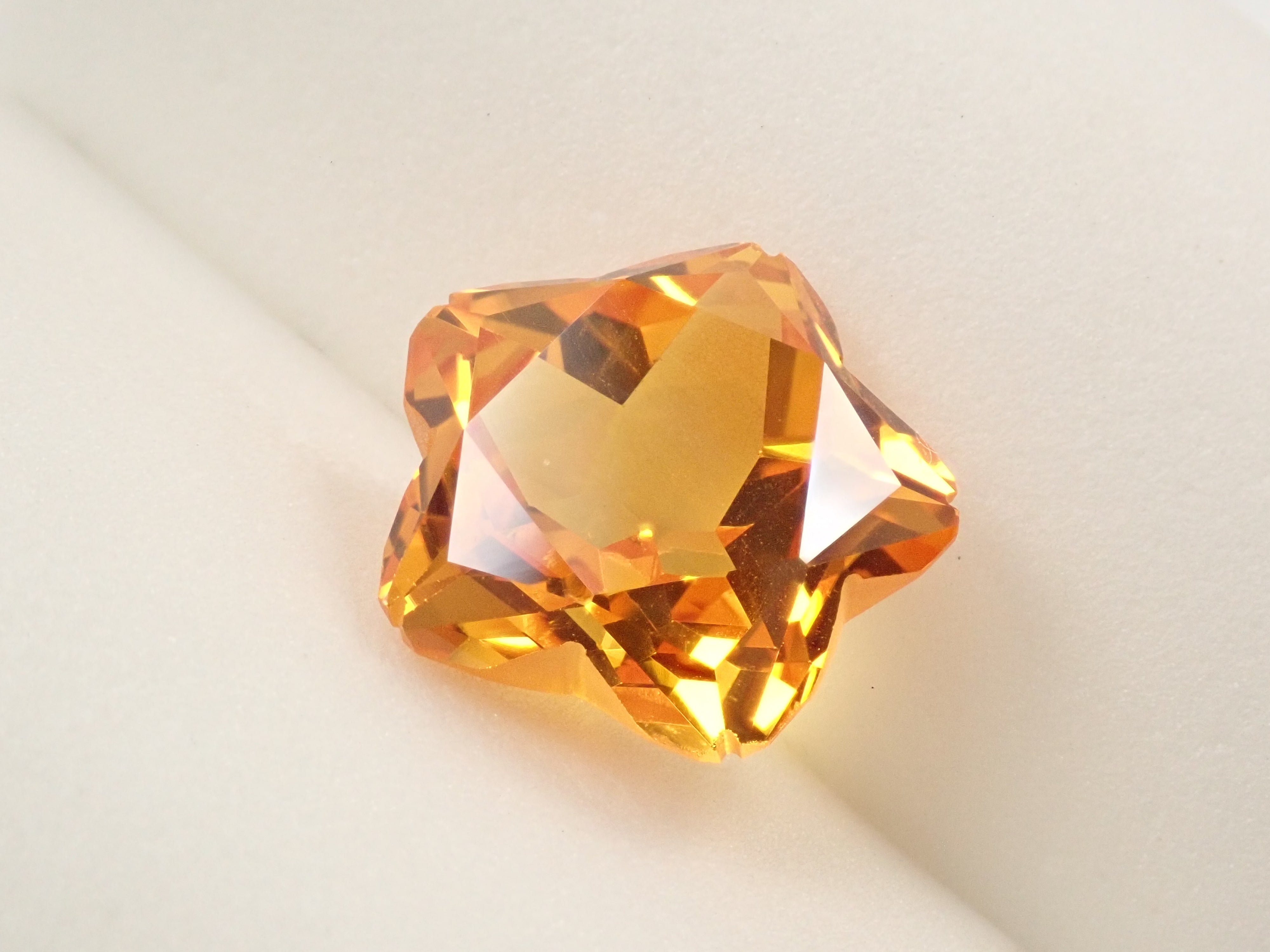 【12555394掲載】合成サファイア 10.411ctルース