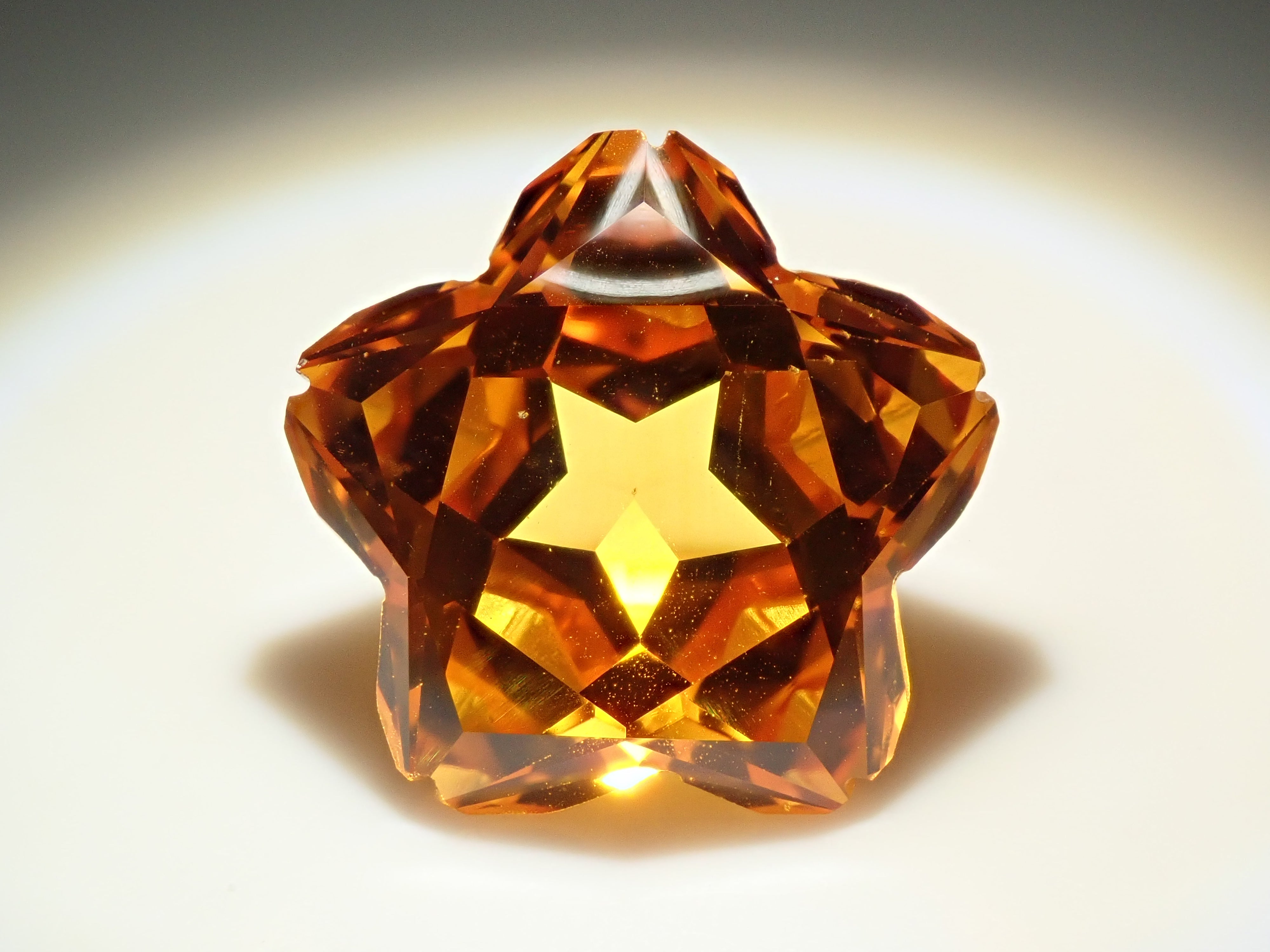 【12555394掲載】合成サファイア 10.411ctルース