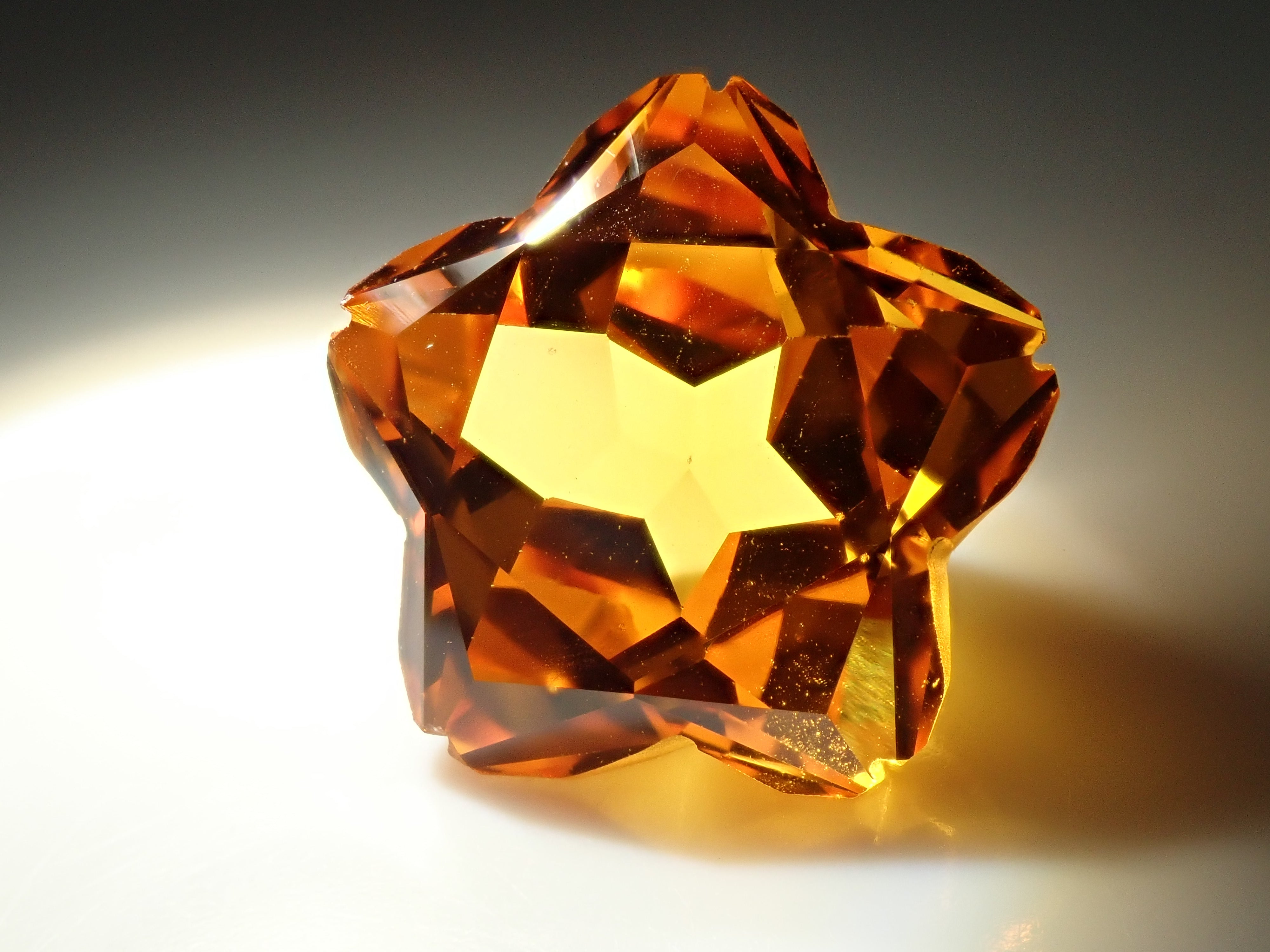 【12555394掲載】合成サファイア 10.411ctルース