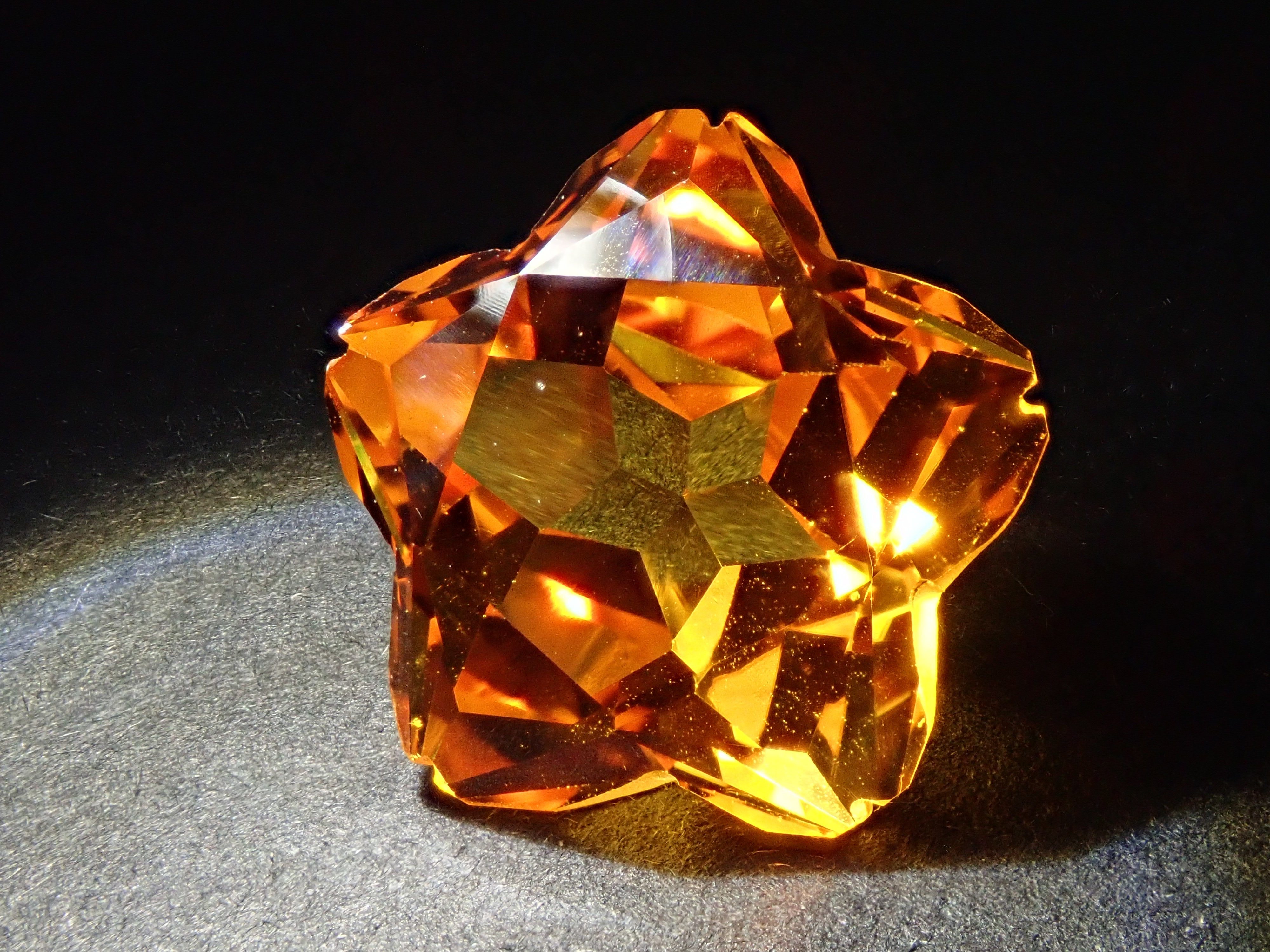 【12555394掲載】合成サファイア 10.411ctルース