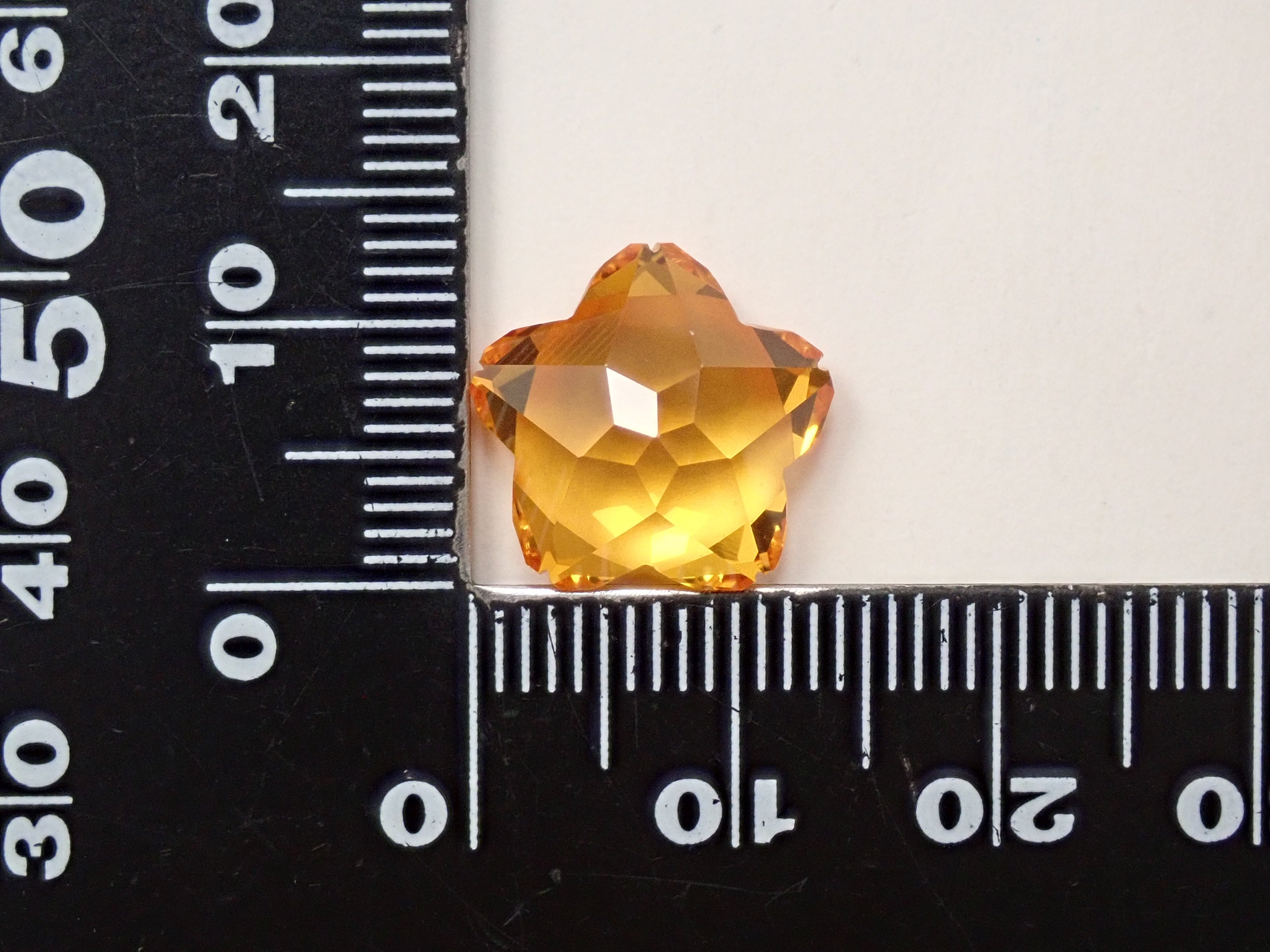 【12555394掲載】合成サファイア 10.411ctルース