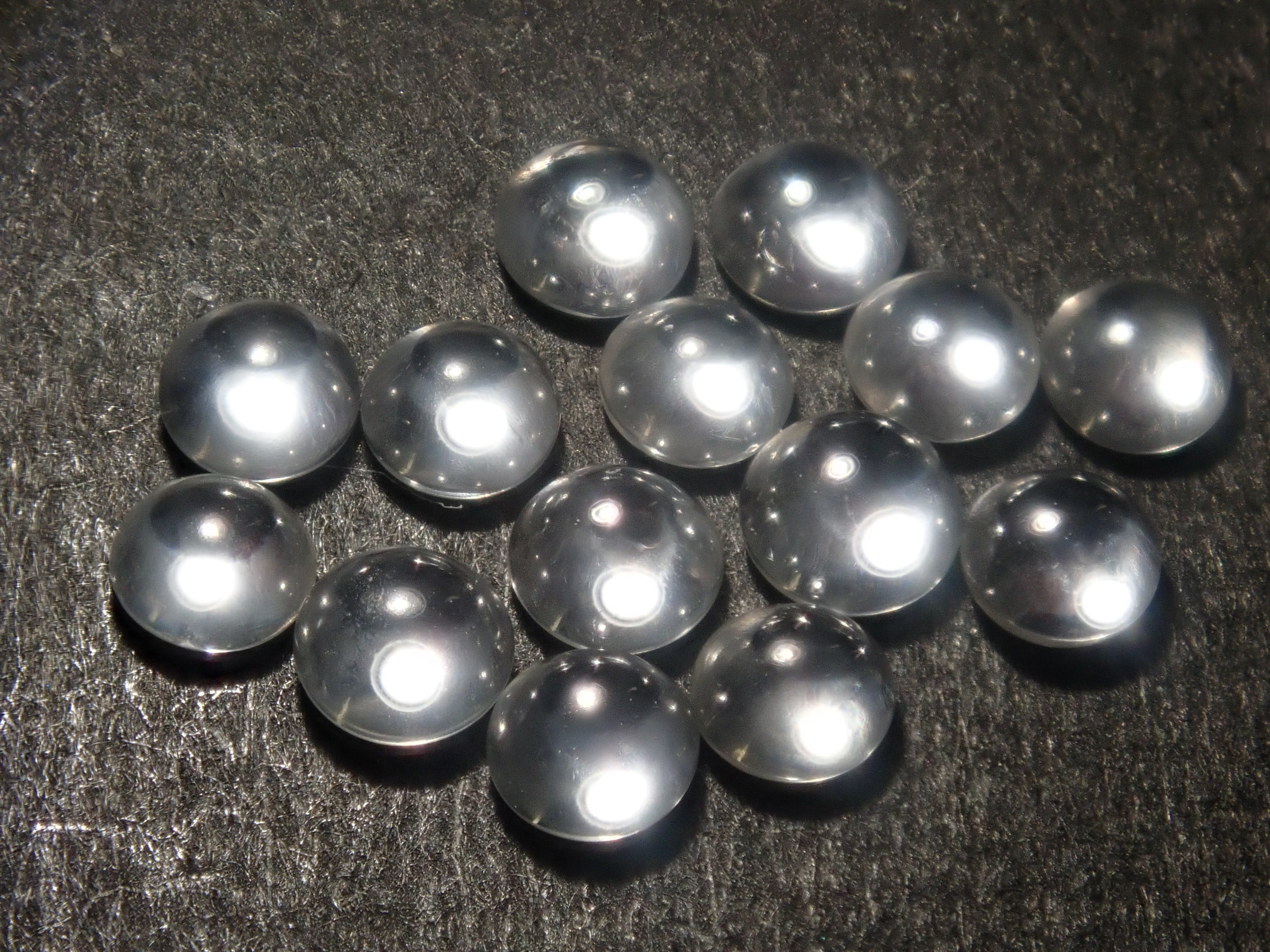 限定14石》ラボグロウンダイヤモンド（カボションカット約2.3mm）1石