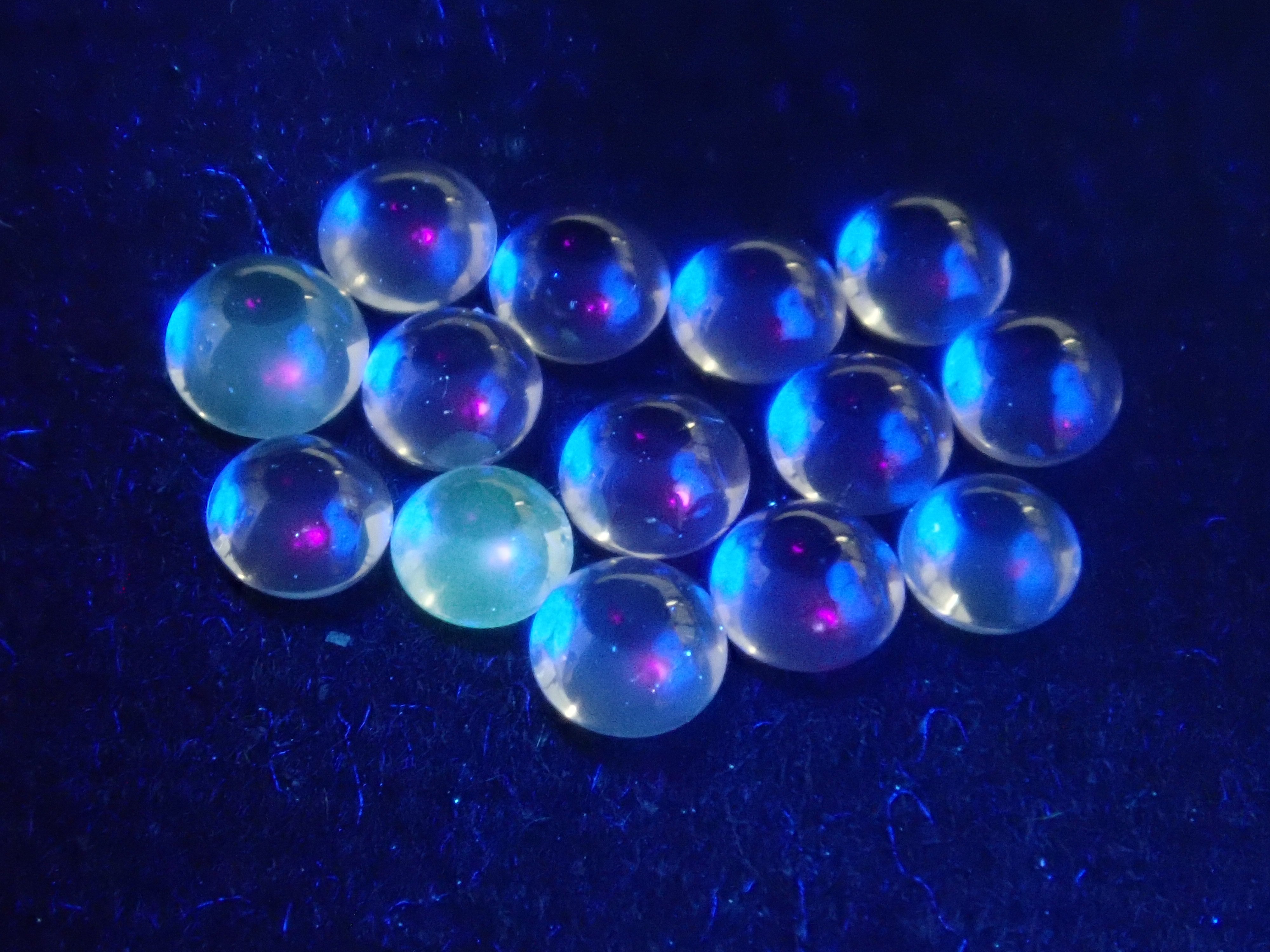 限定14石》ラボグロウンダイヤモンド（カボションカット約2.3mm）1石