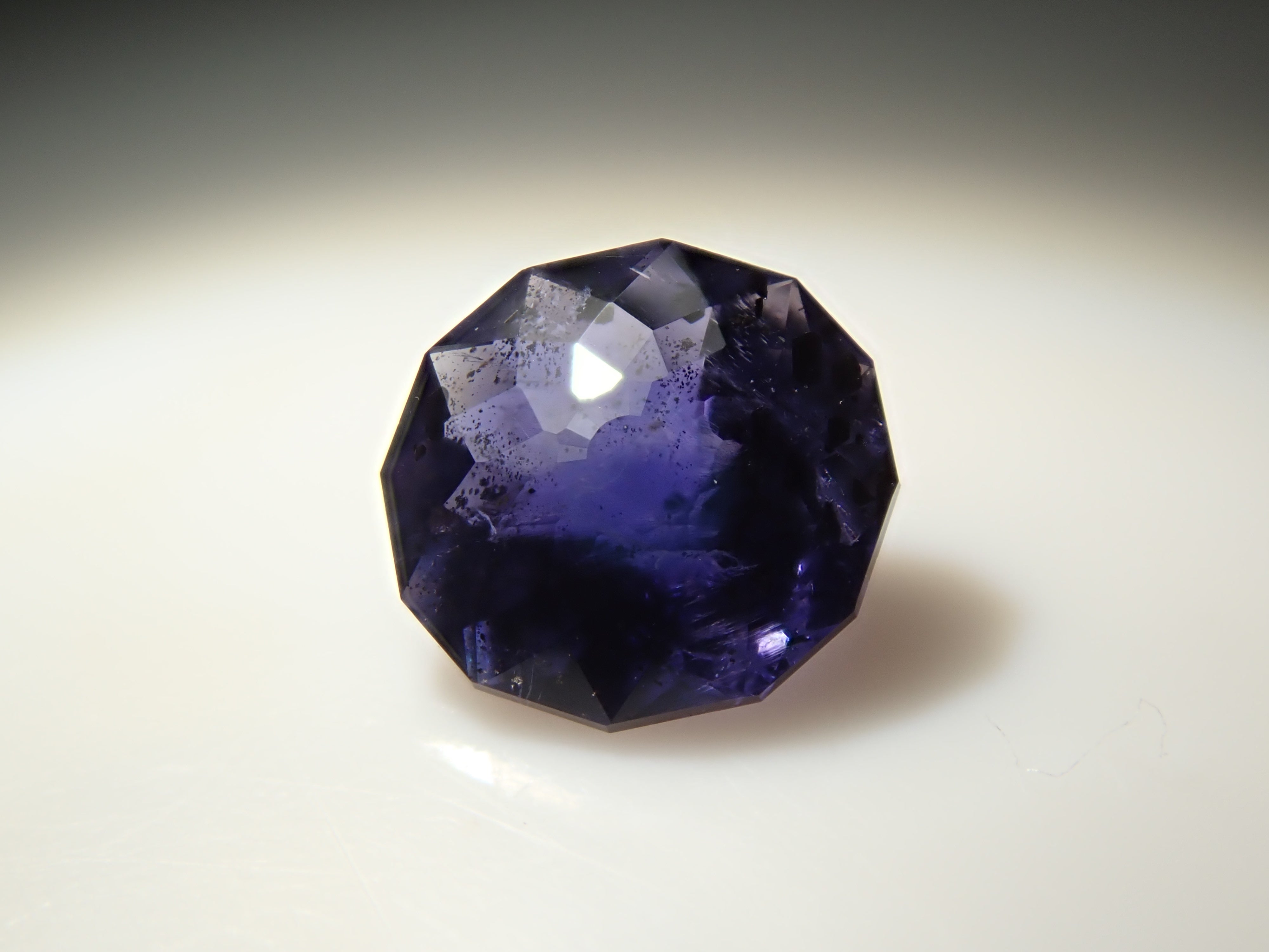 アイオライト♡アルーシャサンストーン共生♡ハート大サイズNo.869 インド産アイオライトサンストーン 0.228ctルース