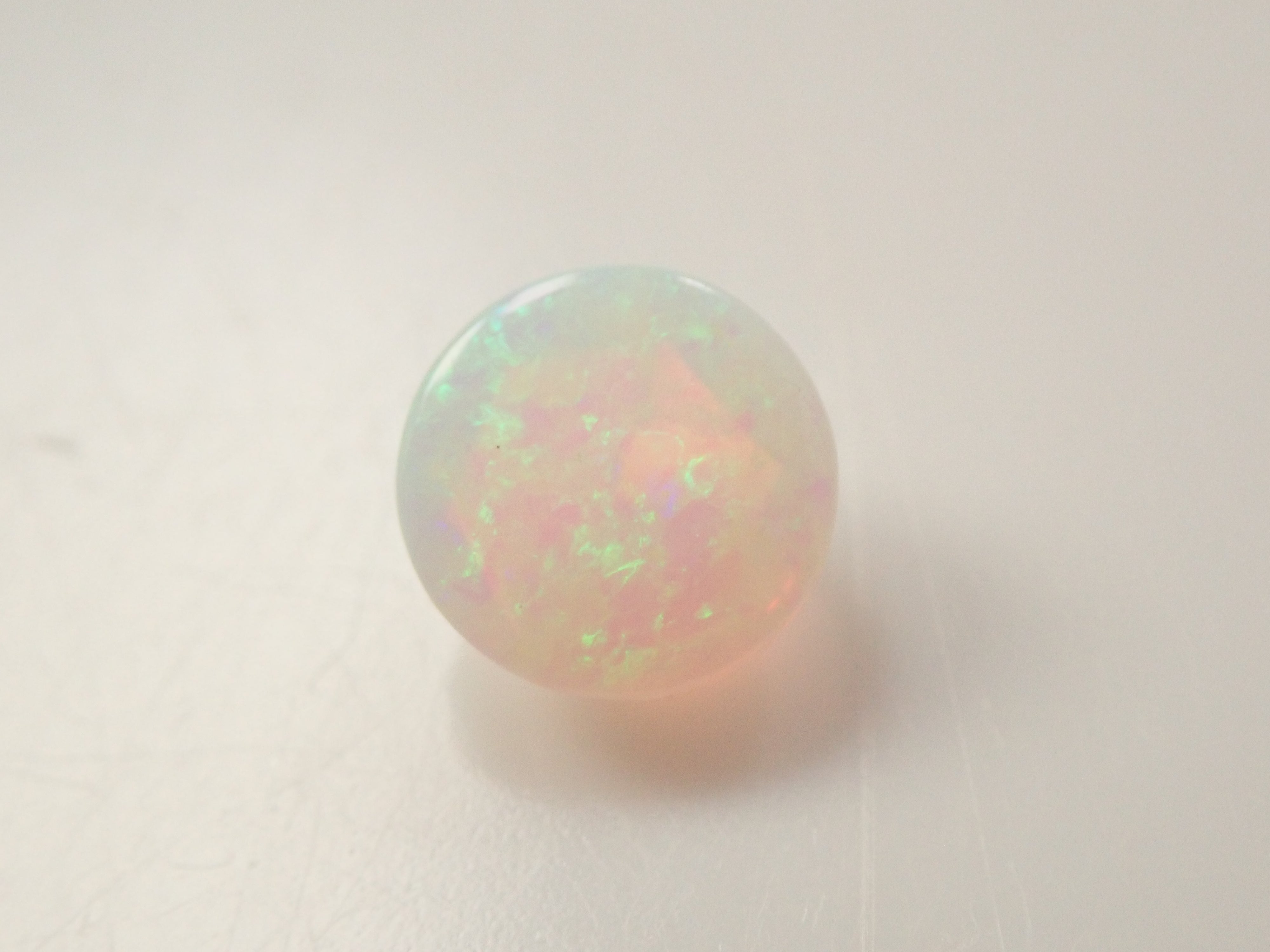 【1/5 22時販売】オーストラリア産ホワイトオパール 6.0mm/0.697ctルース（ローズカット）