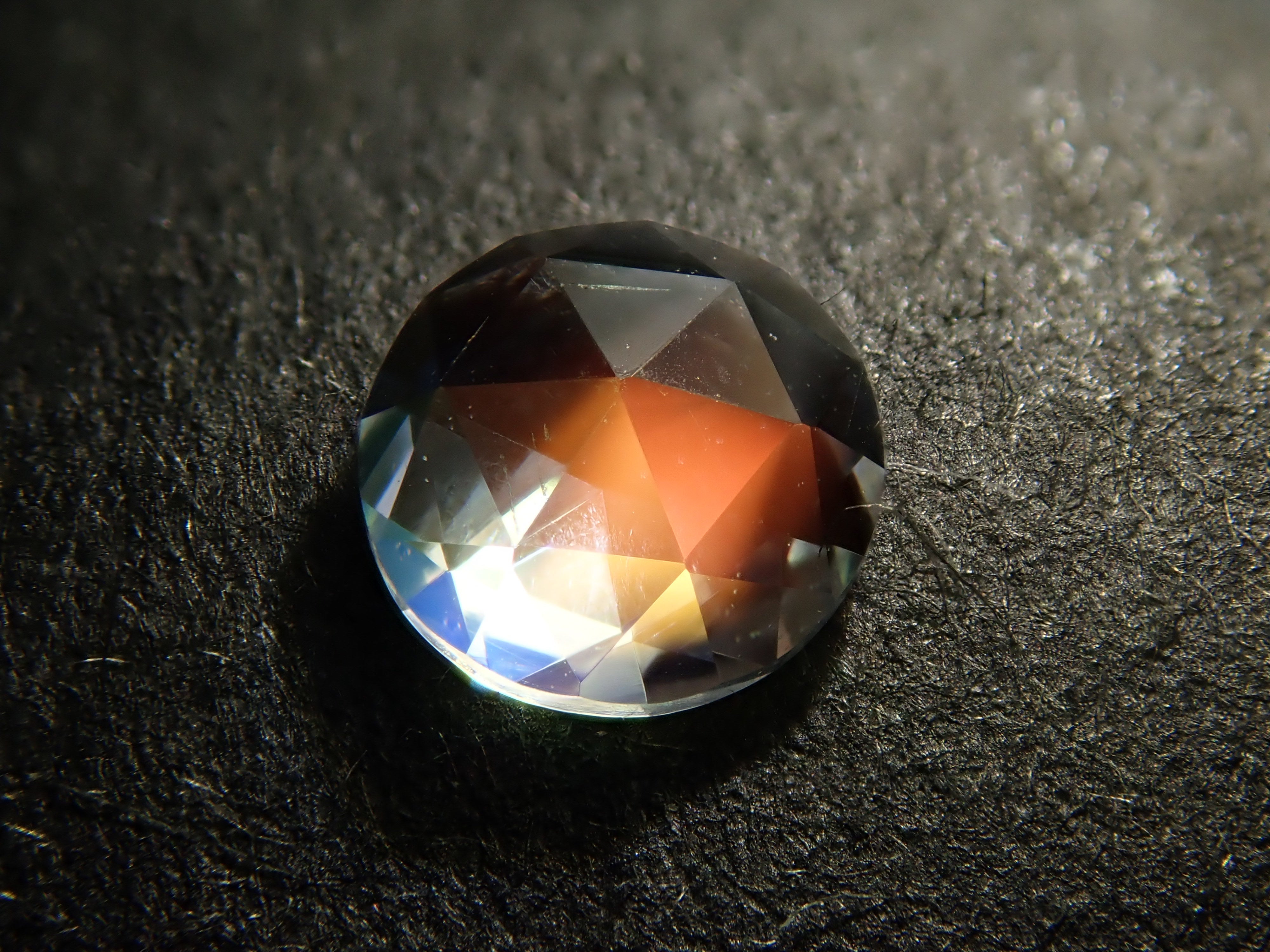 【11/10 22時販売】タンザニア産アンデシン・ラブラドライト（通称名 レインボームーンストーン） 4.3mm/0.238ctルース（ローズカット）