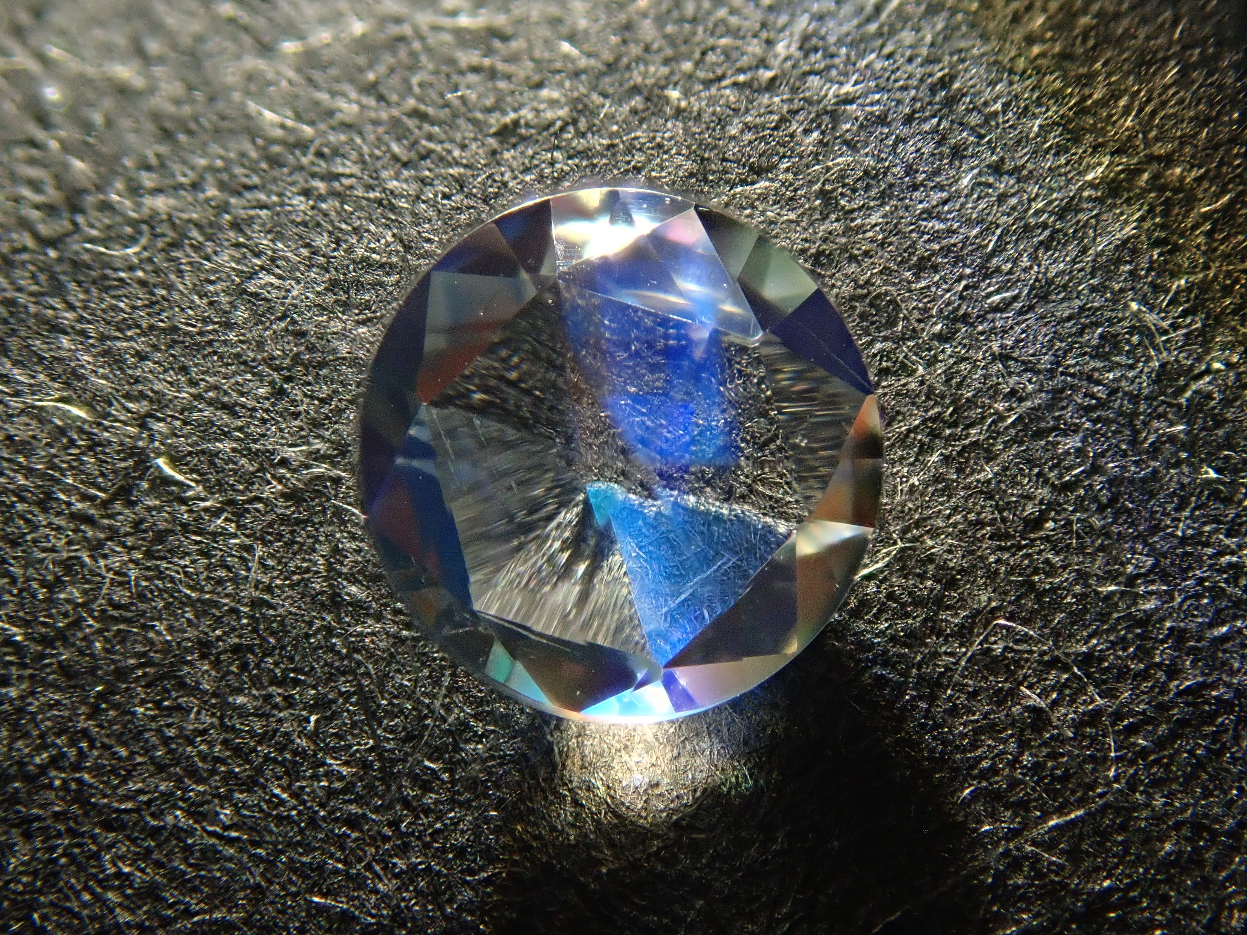 【11/10 22時販売】タンザニア産アンデシン・ラブラドライト（通称名 レインボームーンストーン） 4.3mm/0.238ctルース（ローズカット）