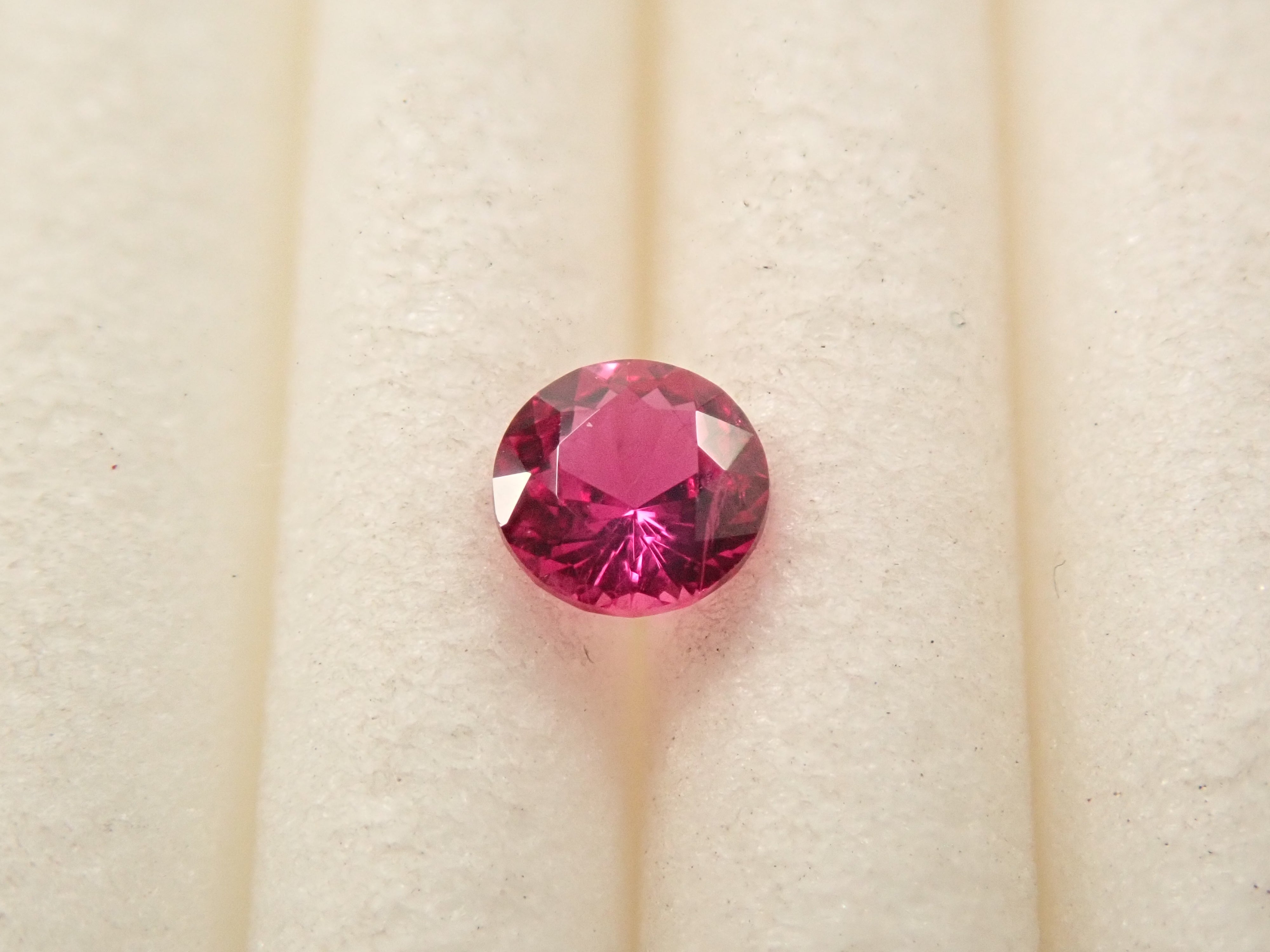 [12559773] Ruby 0.122ct loose stone