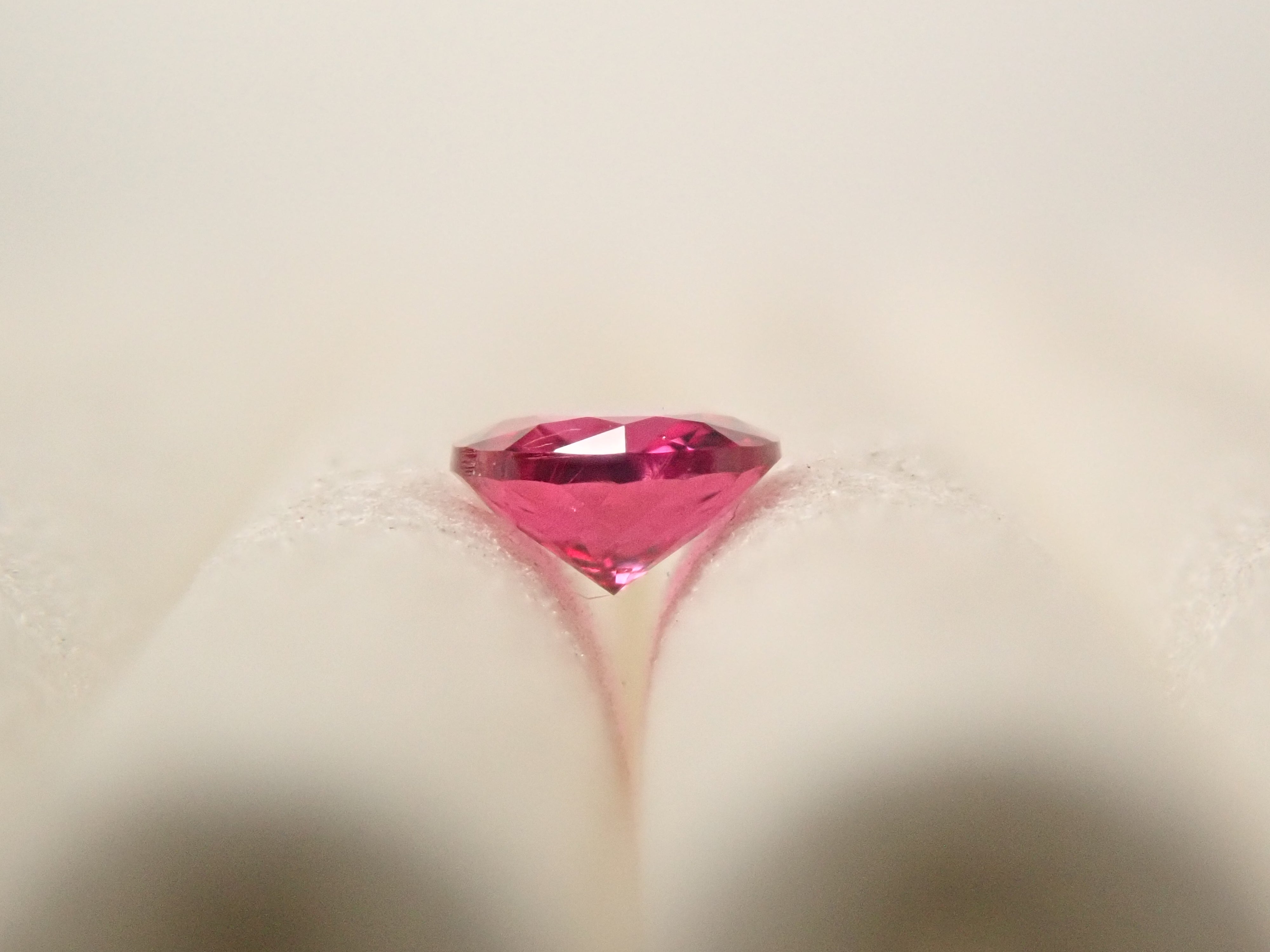 [12559773] Ruby 0.122ct loose stone