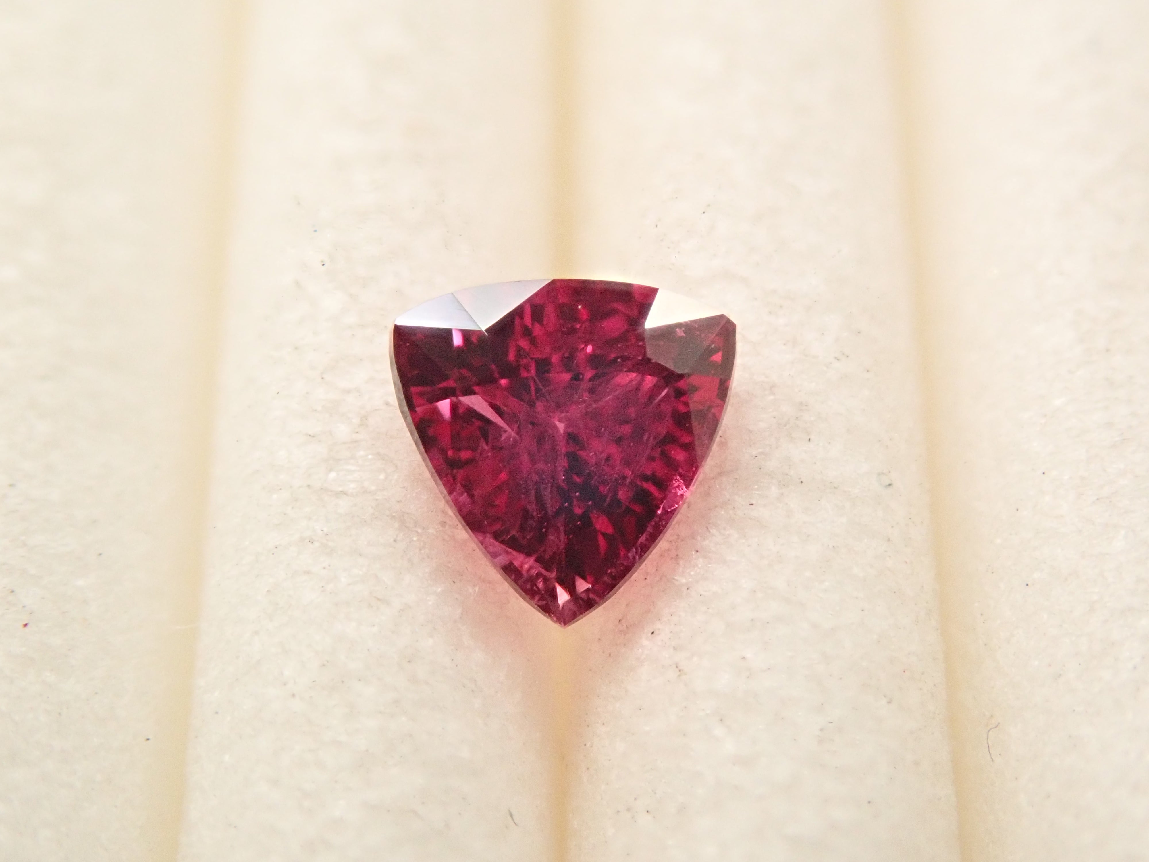 【12/6 時販売】モザンビーク産ルビー 0.252ctルース