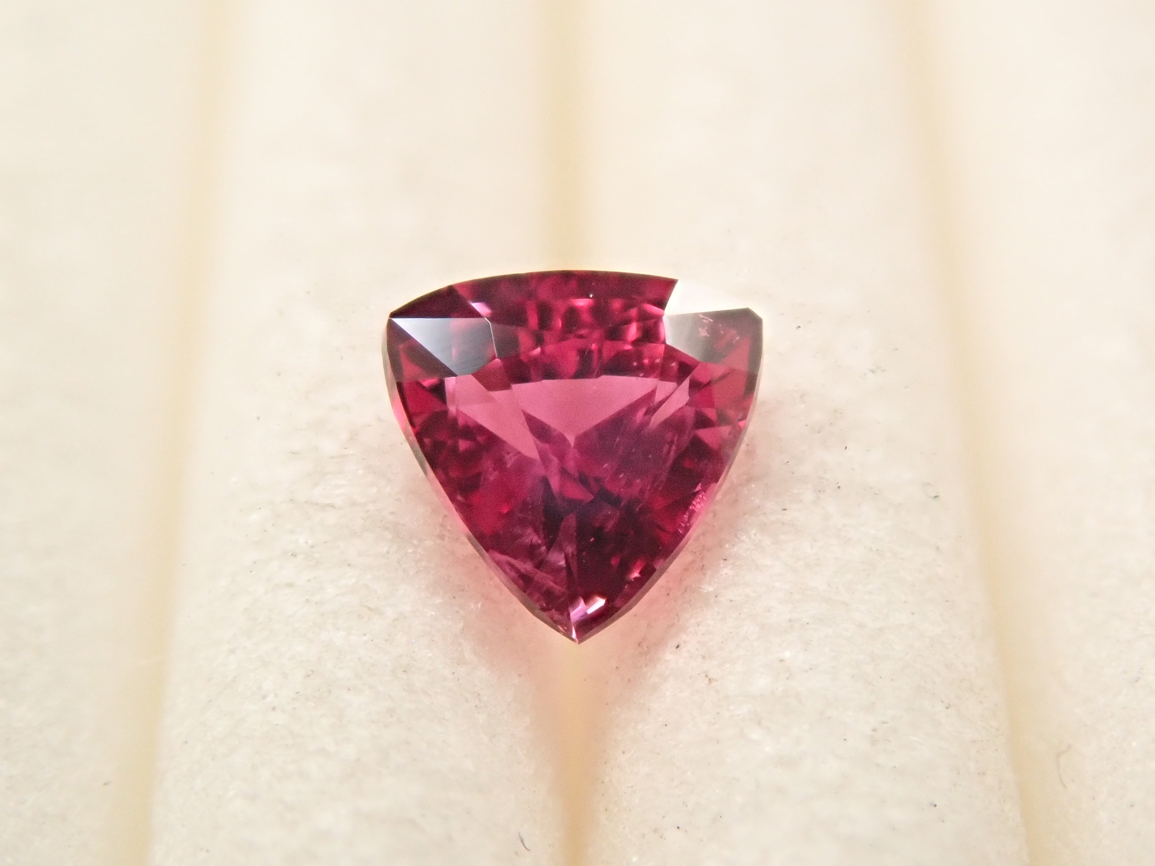 【12/6 時販売】モザンビーク産ルビー 0.252ctルース