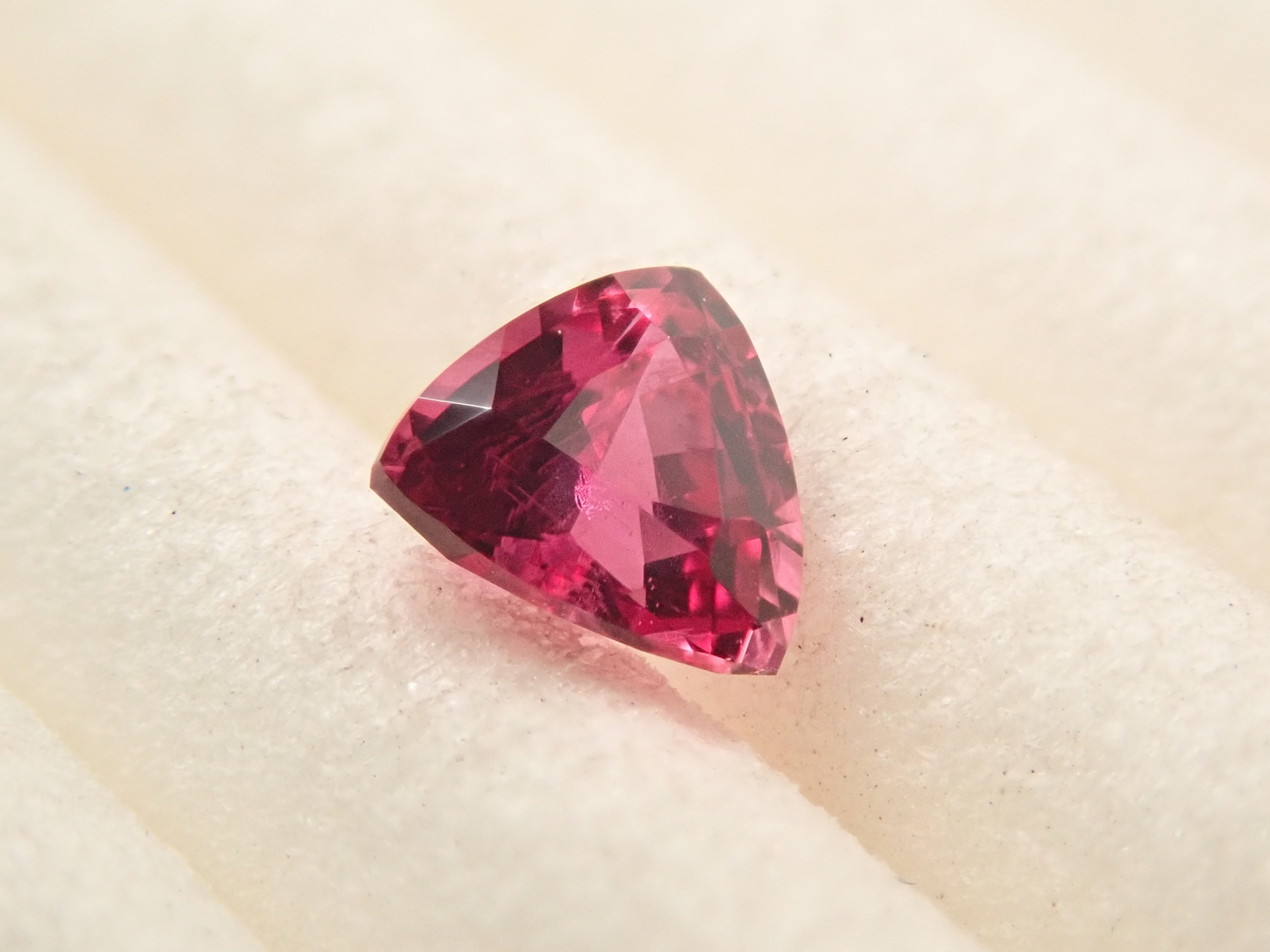 【12/6 時販売】モザンビーク産ルビー 0.252ctルース