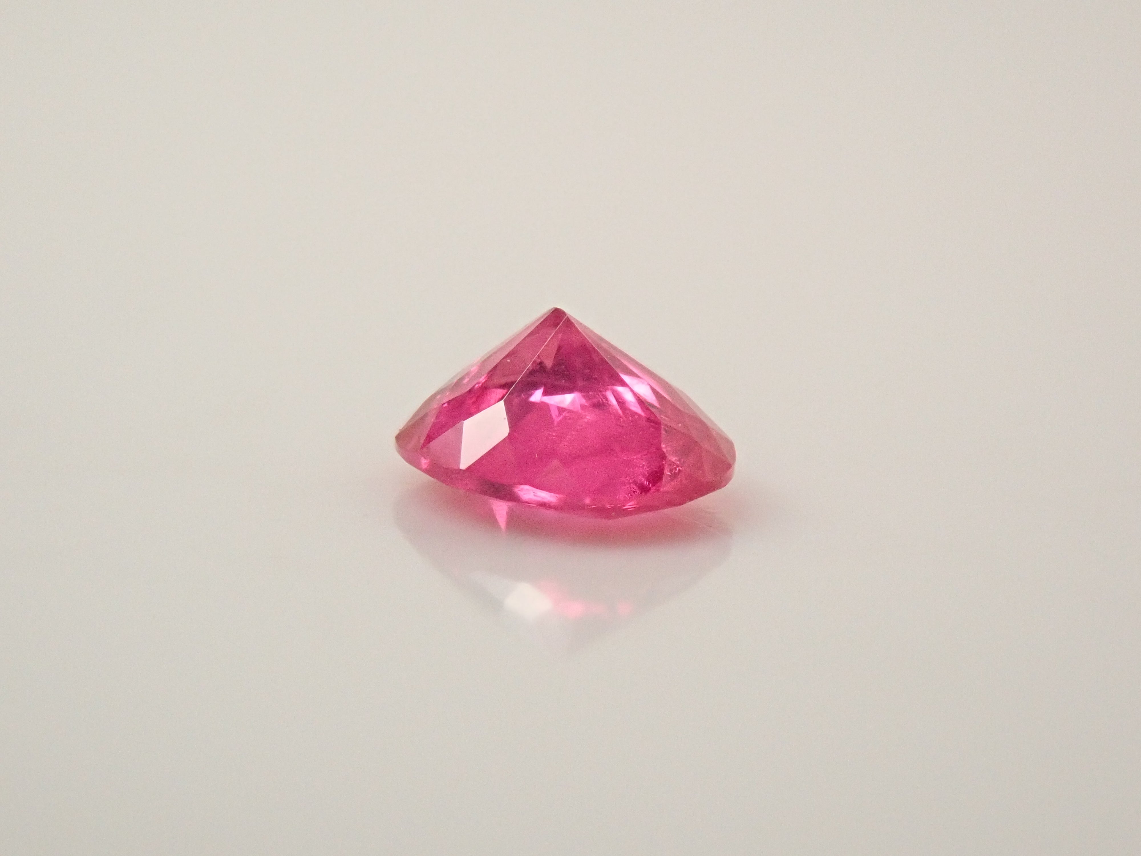 【12/6 22時販売】モザンビーク産ルビー 0.176ctルース