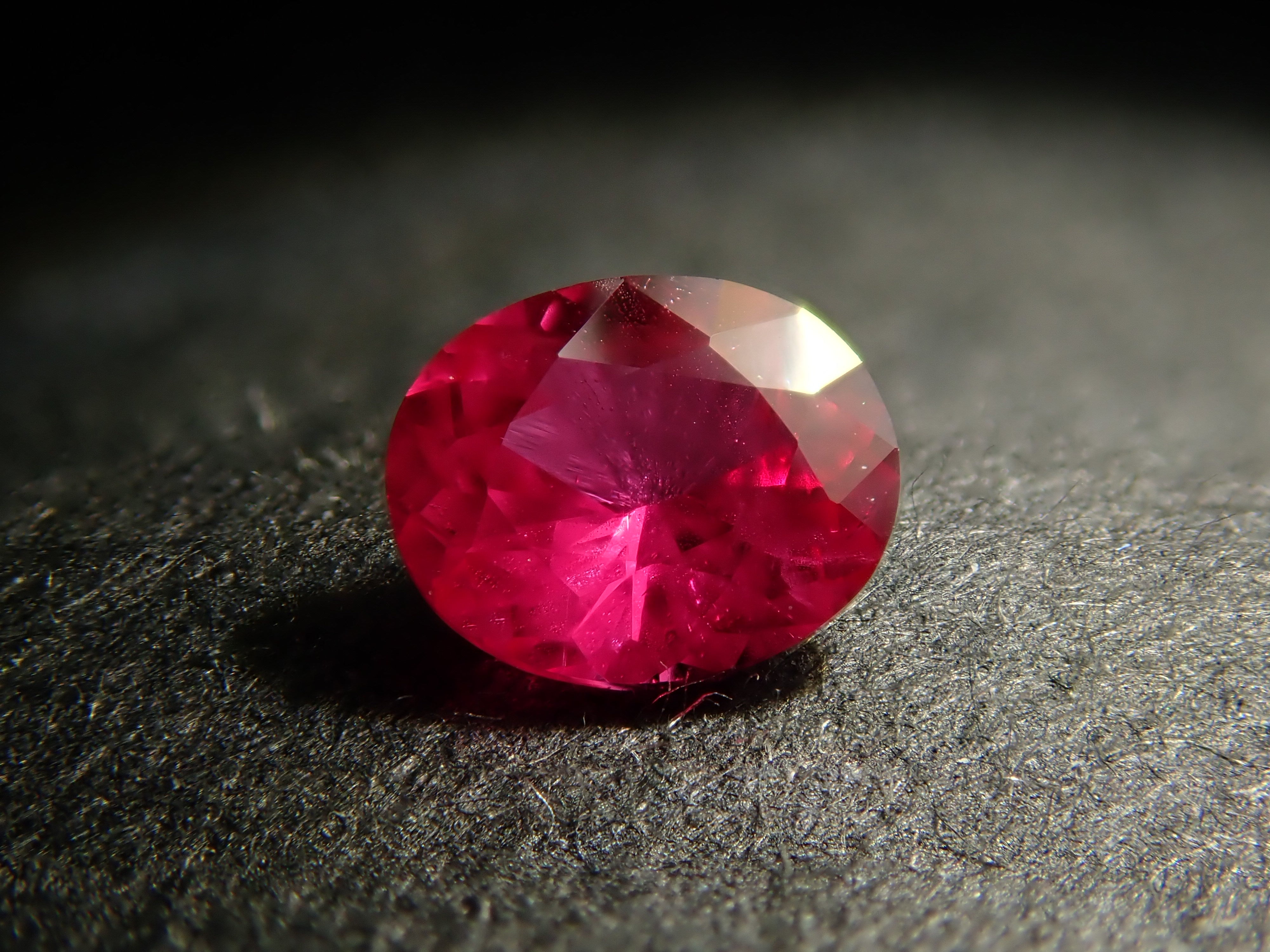 【12/6 22時販売】モザンビーク産ルビー 0.176ctルース