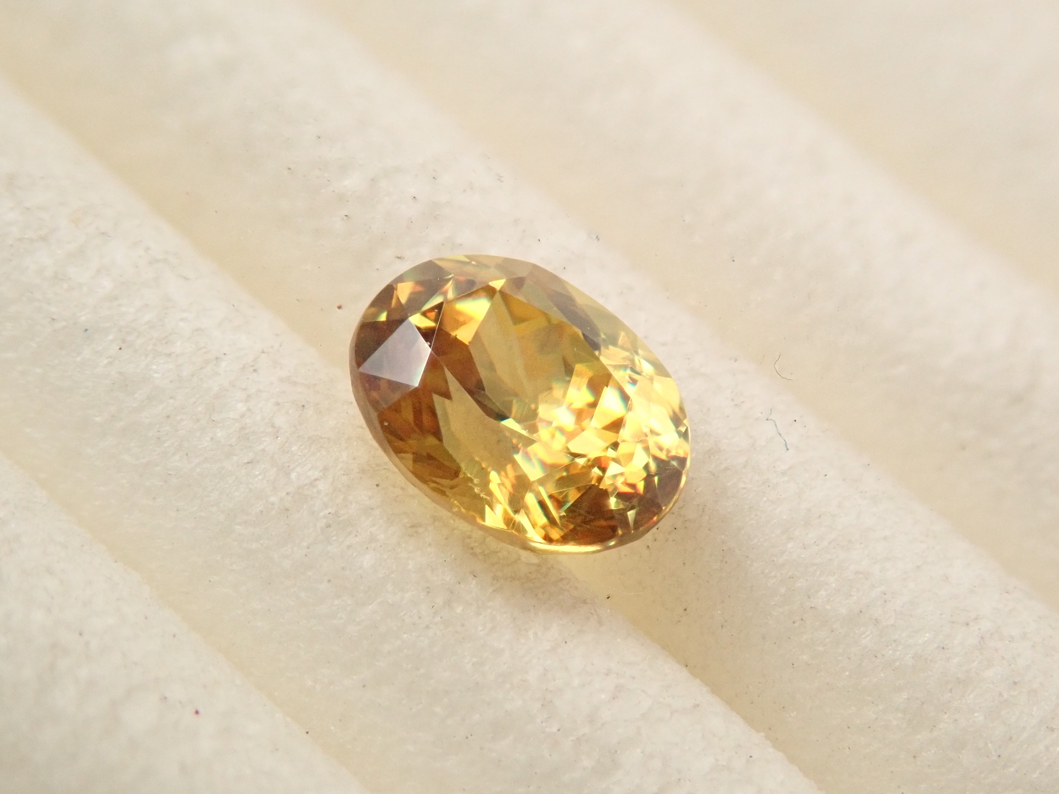 [12560829] Pakistani sphene 0.404ct loose stone