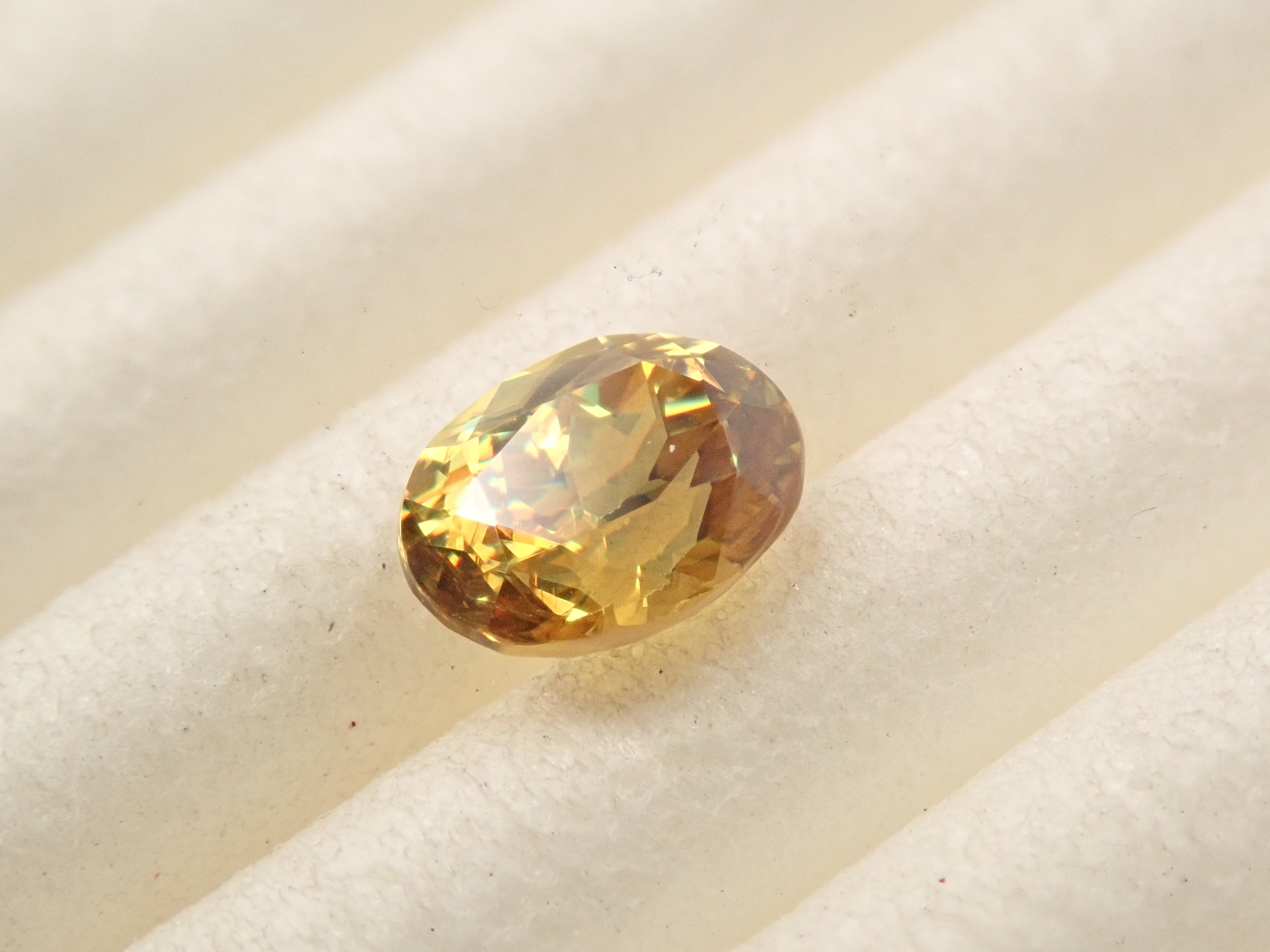 [12560829] Pakistani sphene 0.404ct loose stone