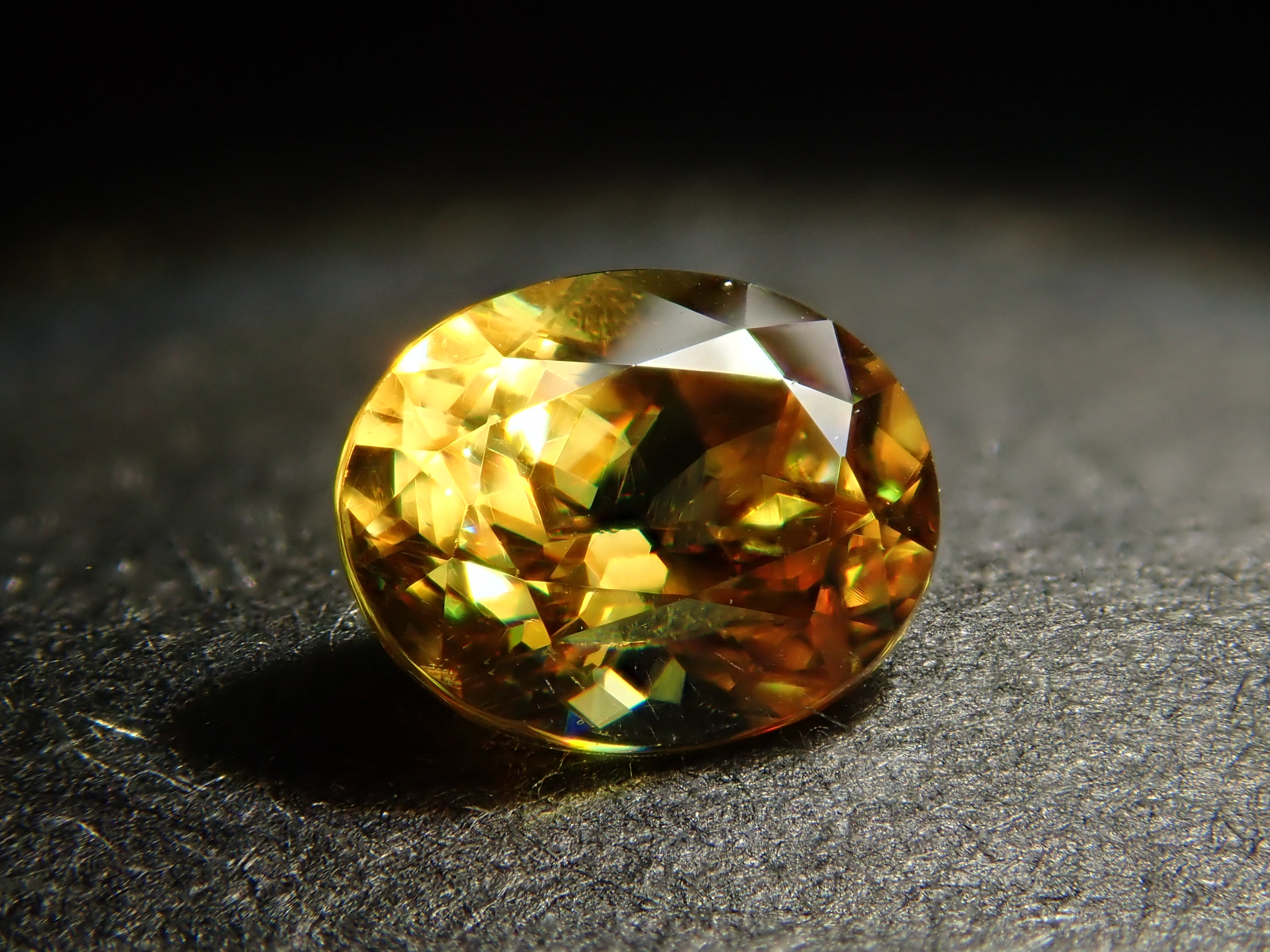 [12560829] Pakistani sphene 0.404ct loose stone
