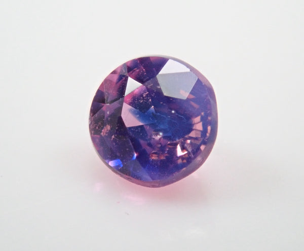 產自越南的未加熱絲滑粉紅藍寶石 0.147 克拉裸石