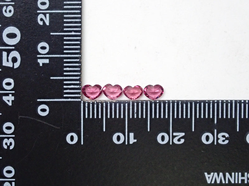 モザンビーク産ロードライトガーネット1石ルース（変形のハートシェイプカット,4.5mm）《複数購入割引有》