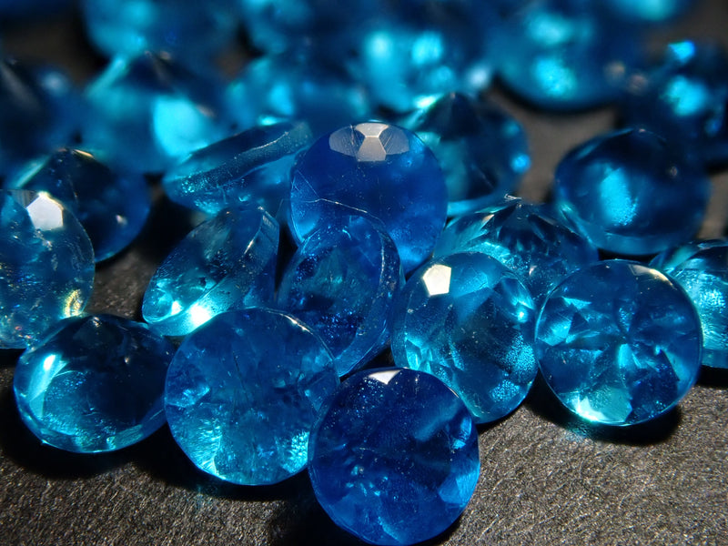 [5/17 22:00發售]《限量35套》馬達加斯加霓虹藍磷灰石2石（原石+散裝）套裝《多買有優惠》
