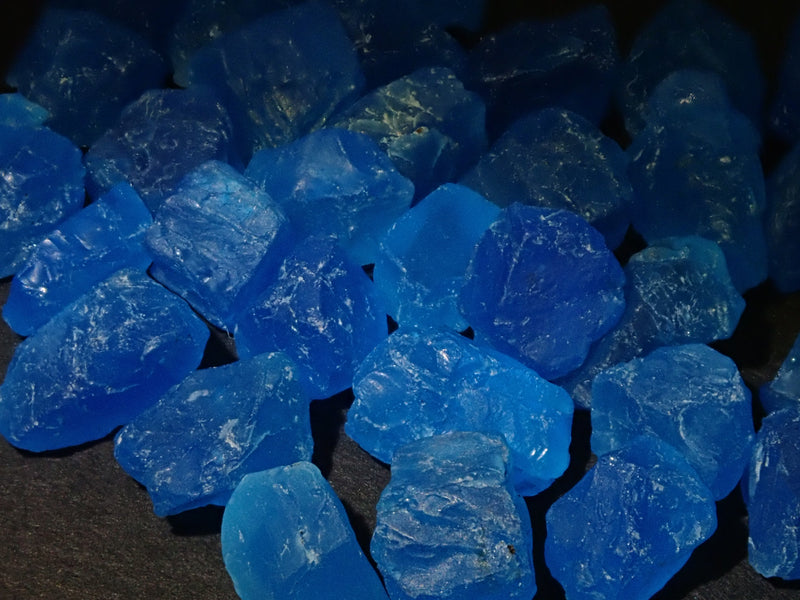 マダガスカル産ブルーアパタイト2石（原石＋ルース）セット《複数購入割引有》　