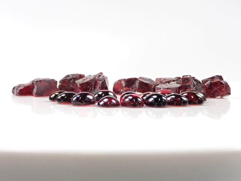 [On sale from 10pm on 5/17] Limited to 12 sets: Set of 2 Mozambique almandine garnets (rough stone + loose stone) (January birthstone) [Multiple purchase discounts available]