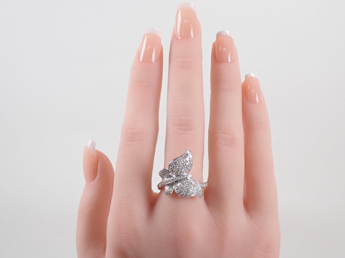 【10/26 22時販売】【カラフリ】K18WG ダイヤモンド 0.88ct 蝶モチーフ リング