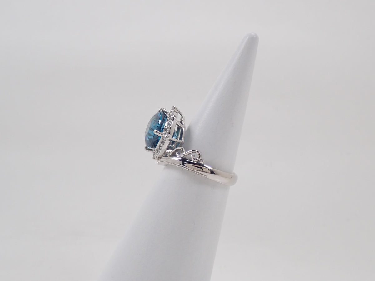 【10/28 22時販売】【カラフリ】Pt900 ブルージルコン（ラタナキリブルー） 7.7ct ダイヤモンド0.27ctリング鑑別書
