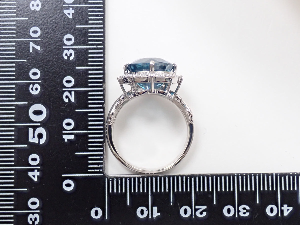 【10/28 22時販売】【カラフリ】Pt900 ブルージルコン（ラタナキリブルー） 7.7ct ダイヤモンド0.27ctリング鑑別書