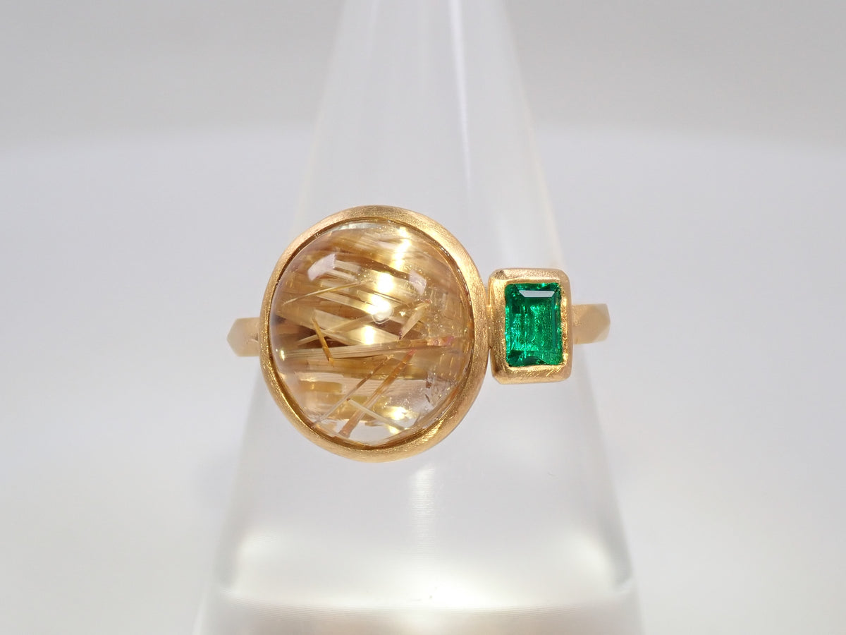 【10/28 22時販売】【カラフリ】K18 ルチルクォーツ（ルチルレイテッドクォーツ）4.48ct エメラルド0.19ct リング 鑑別書　
