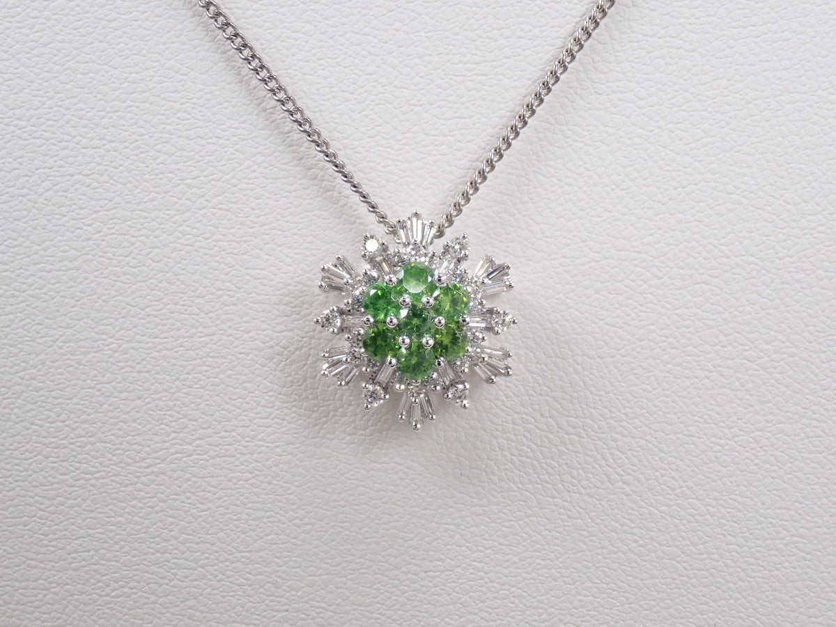 【10/31(土)AM10時〆：抽選販売10】K18WG ロシア産デマントイドガーネット 0.7ct ダイヤモンド0.40ctペンダントトップ（ネックレストップ）鑑別書