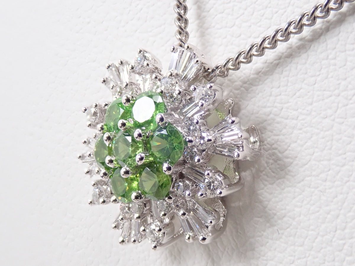 【10/31(土)AM10時〆：抽選販売10】K18WG ロシア産デマントイドガーネット 0.7ct ダイヤモンド0.40ctペンダントトップ（ネックレストップ）鑑別書