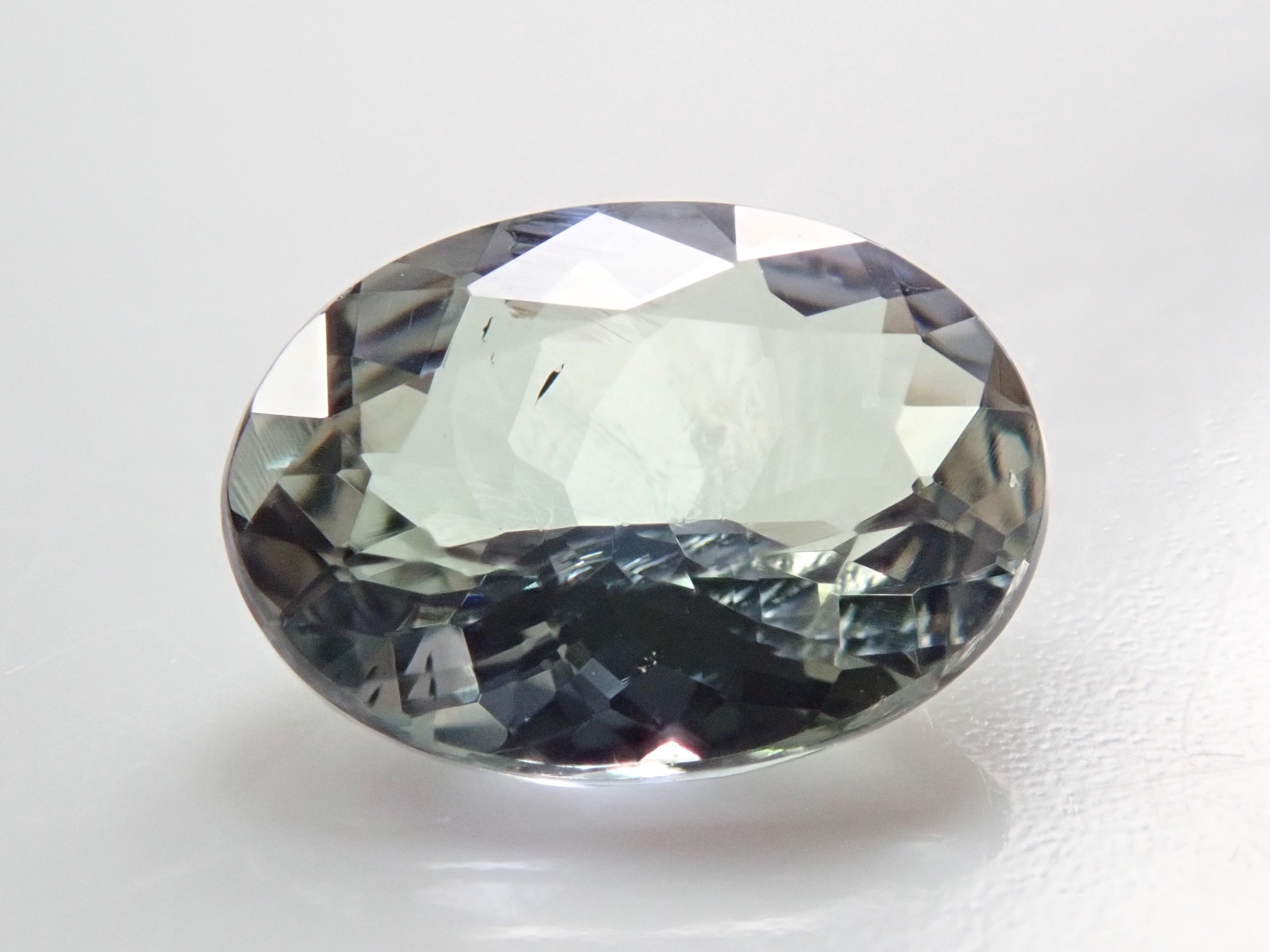 【12/24 22時販売】タンザニア産バイカラーゾイサイト 1.210ctルース