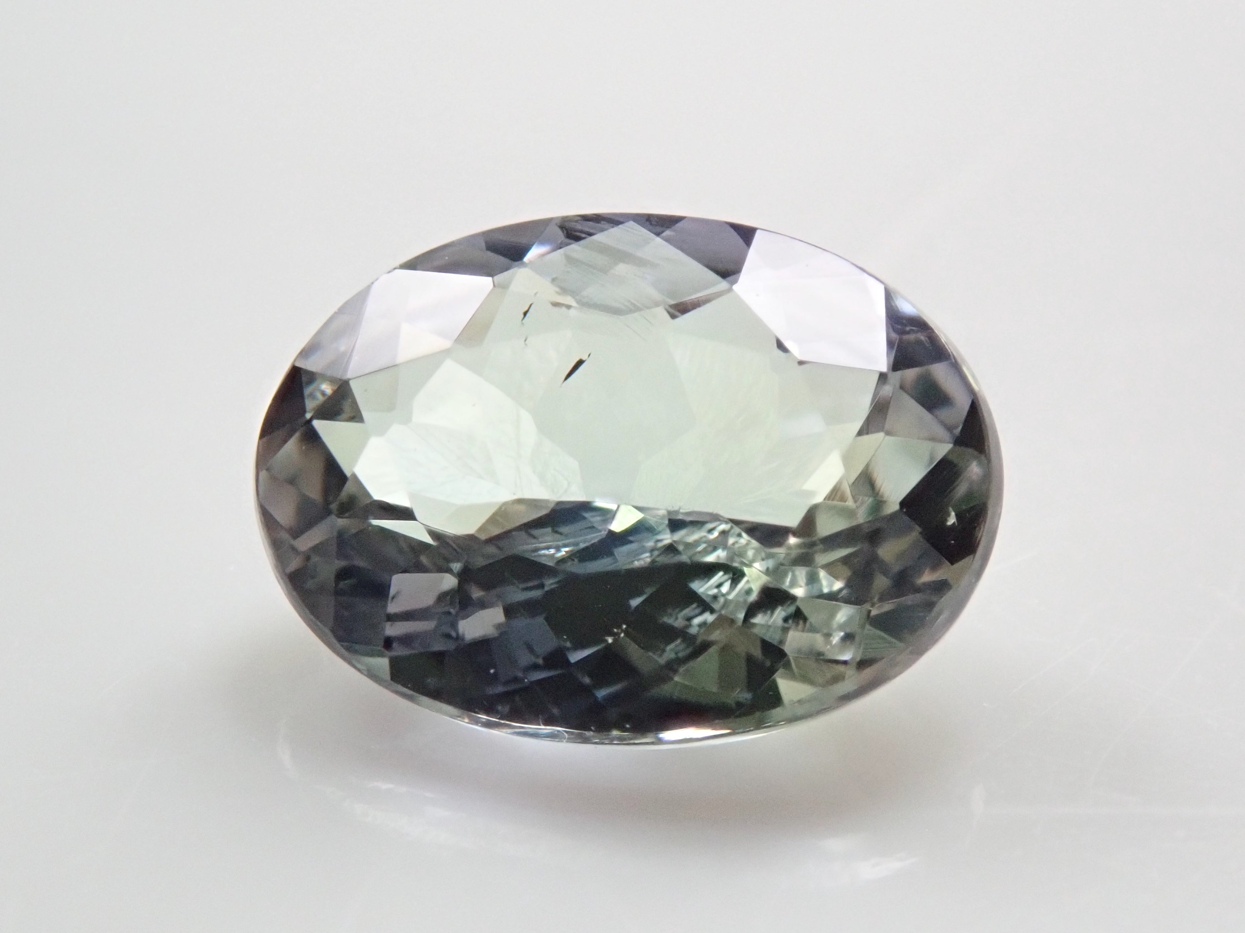 バイカラーゾイサイト 1.210ctルースのネット通販。宝石ルース・天然石