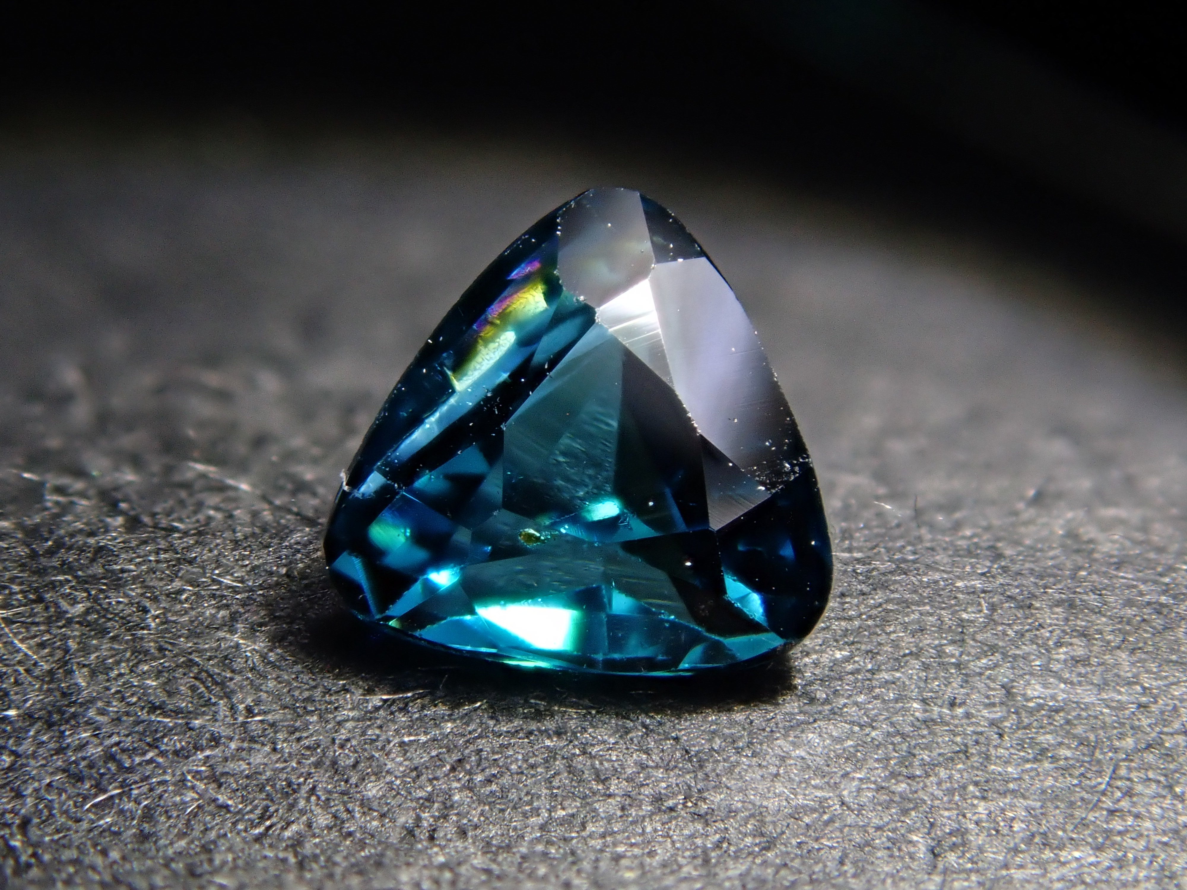 【10/29 22時販売】ブラジル産インディゴライトトルマリン 0.222ctルース 鑑別書