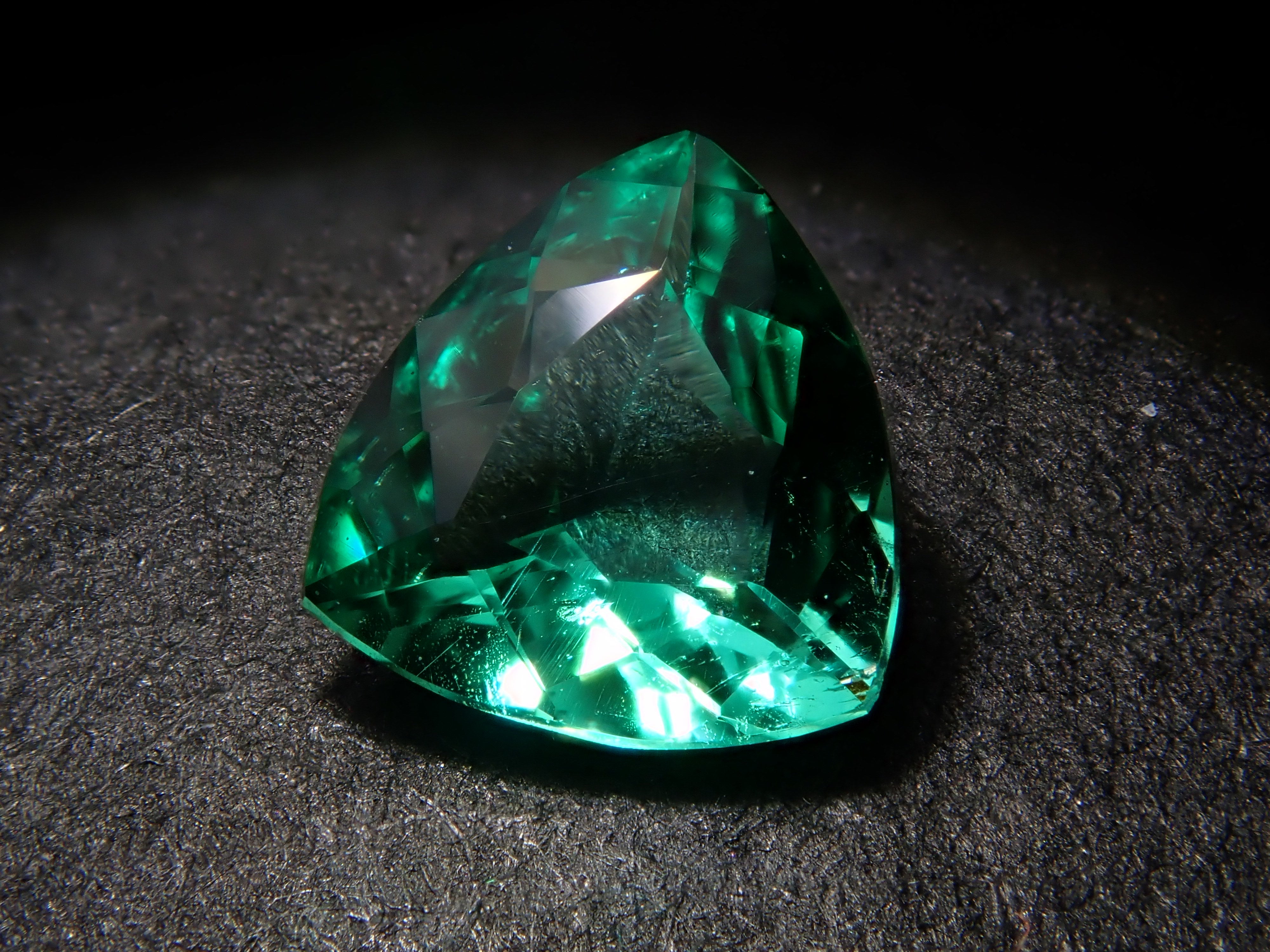 【抽選販売：10/31(金)10時am〆】コロンビア産ノンオイルエメラルド 0.290ctルース GIA